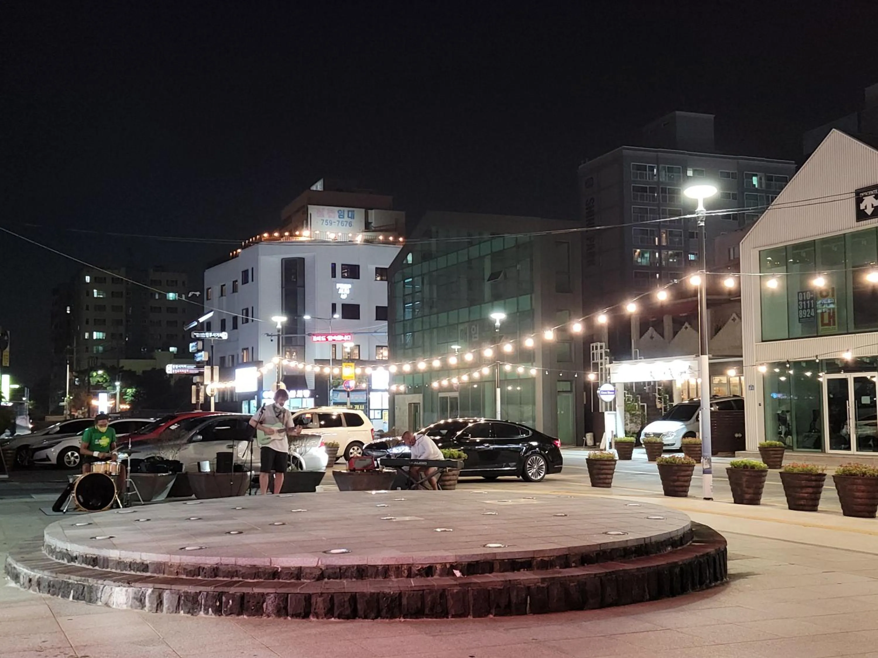 Facade/entrance in Jeju Vision House