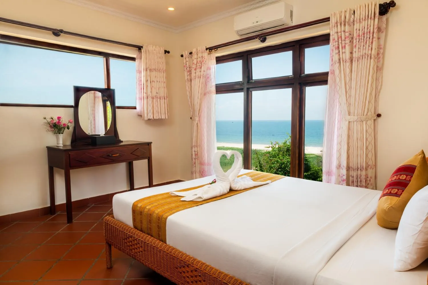 Bedroom, Bed in White Sand Resort Mui Ne