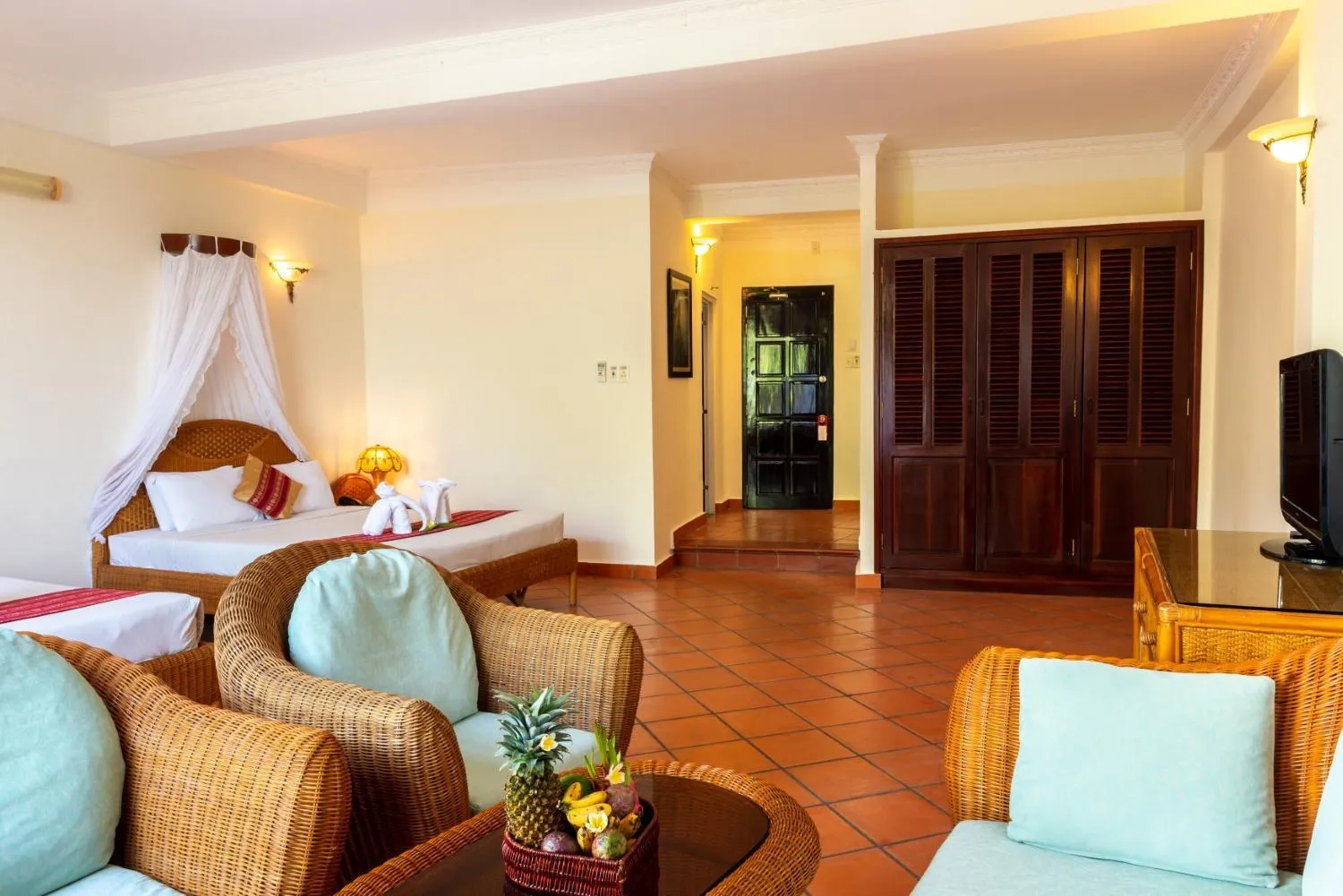 Seating area, Bed in White Sand Resort Mui Ne