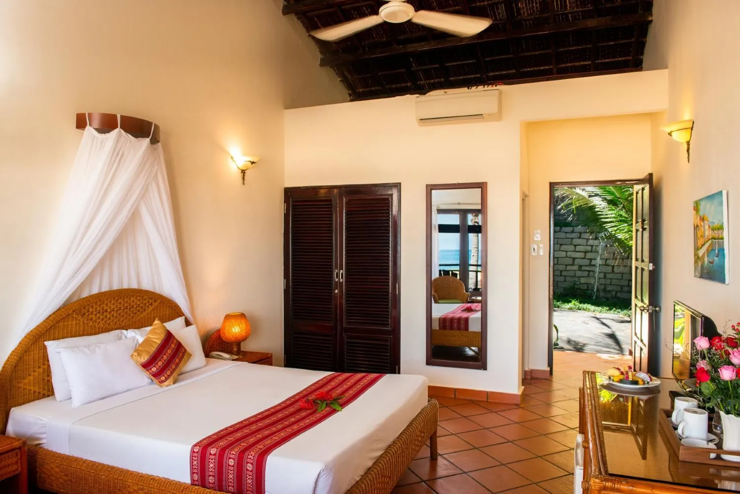 Bedroom, Bed in White Sand Resort Mui Ne