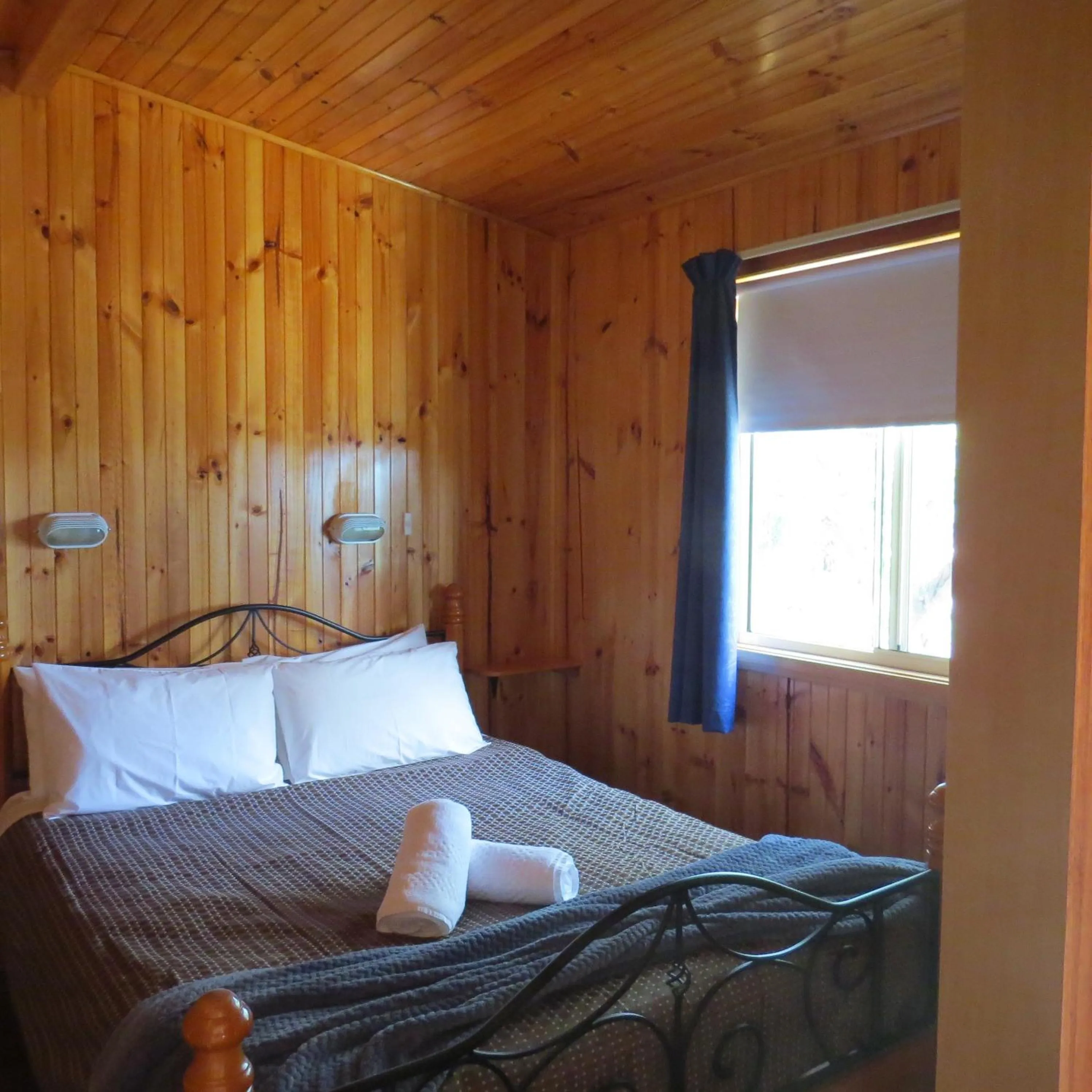 Bed in Captain Cook Holiday Park