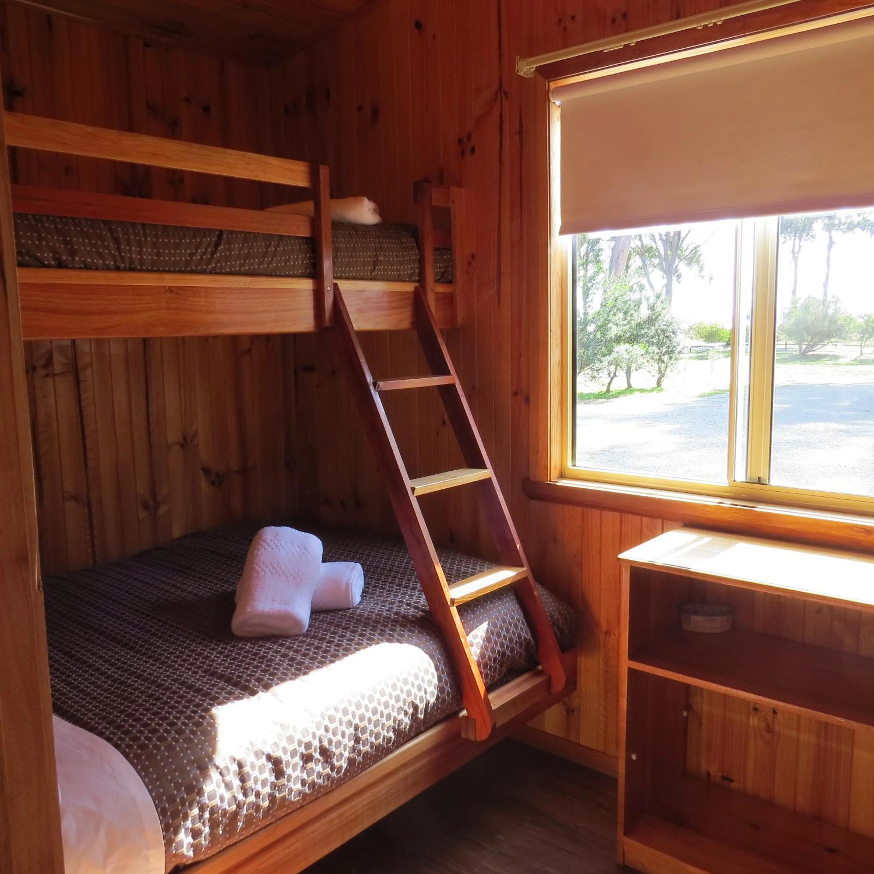 bunk bed, Bed in Captain Cook Holiday Park