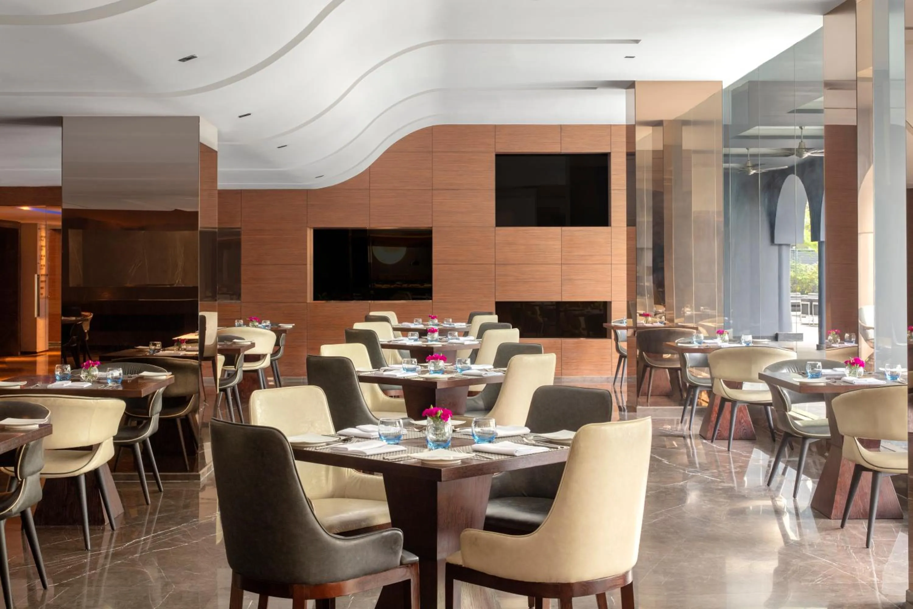 Restaurant/places to eat in Radisson Blu Atria Bengaluru