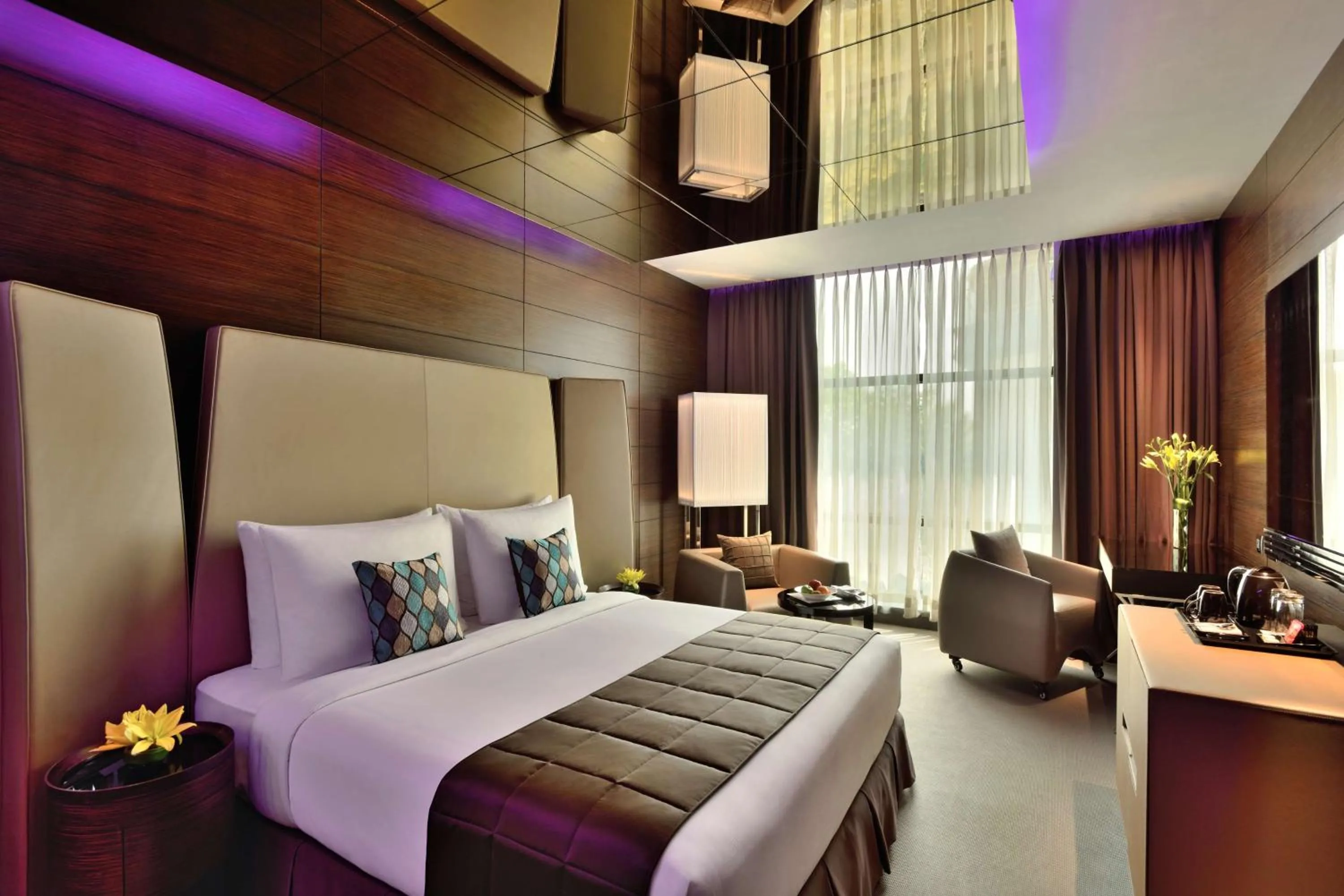Photo of the whole room, Bed in Radisson Blu Atria Bengaluru