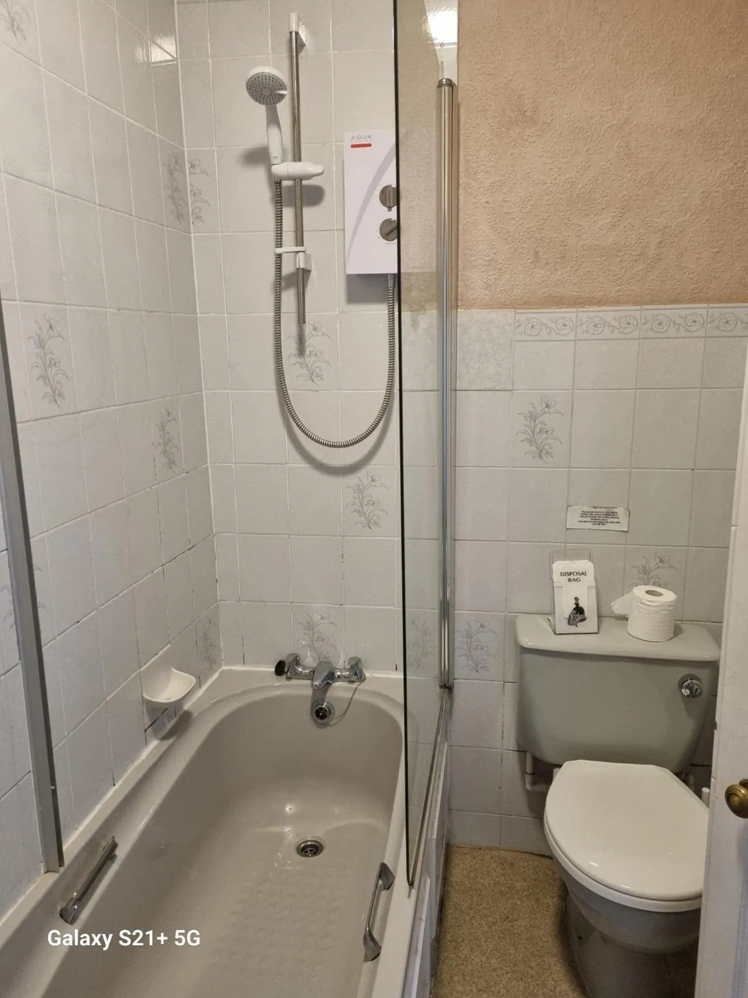 Bathroom in OYO The Station Hotel Penrith