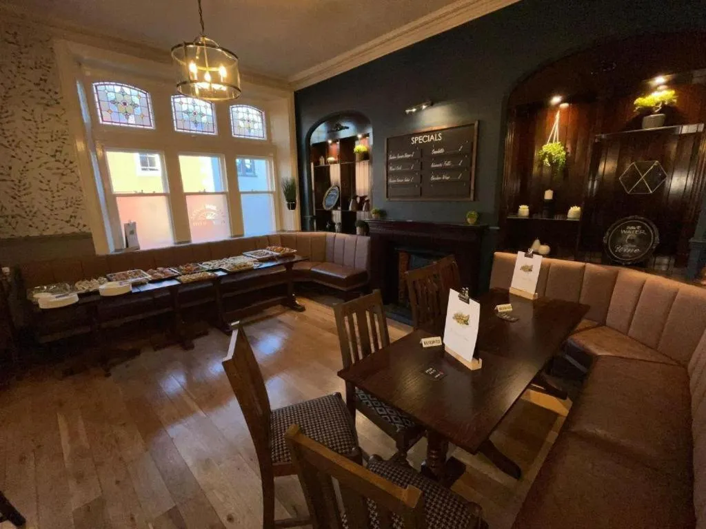 Dining area in OYO The Station Hotel Penrith