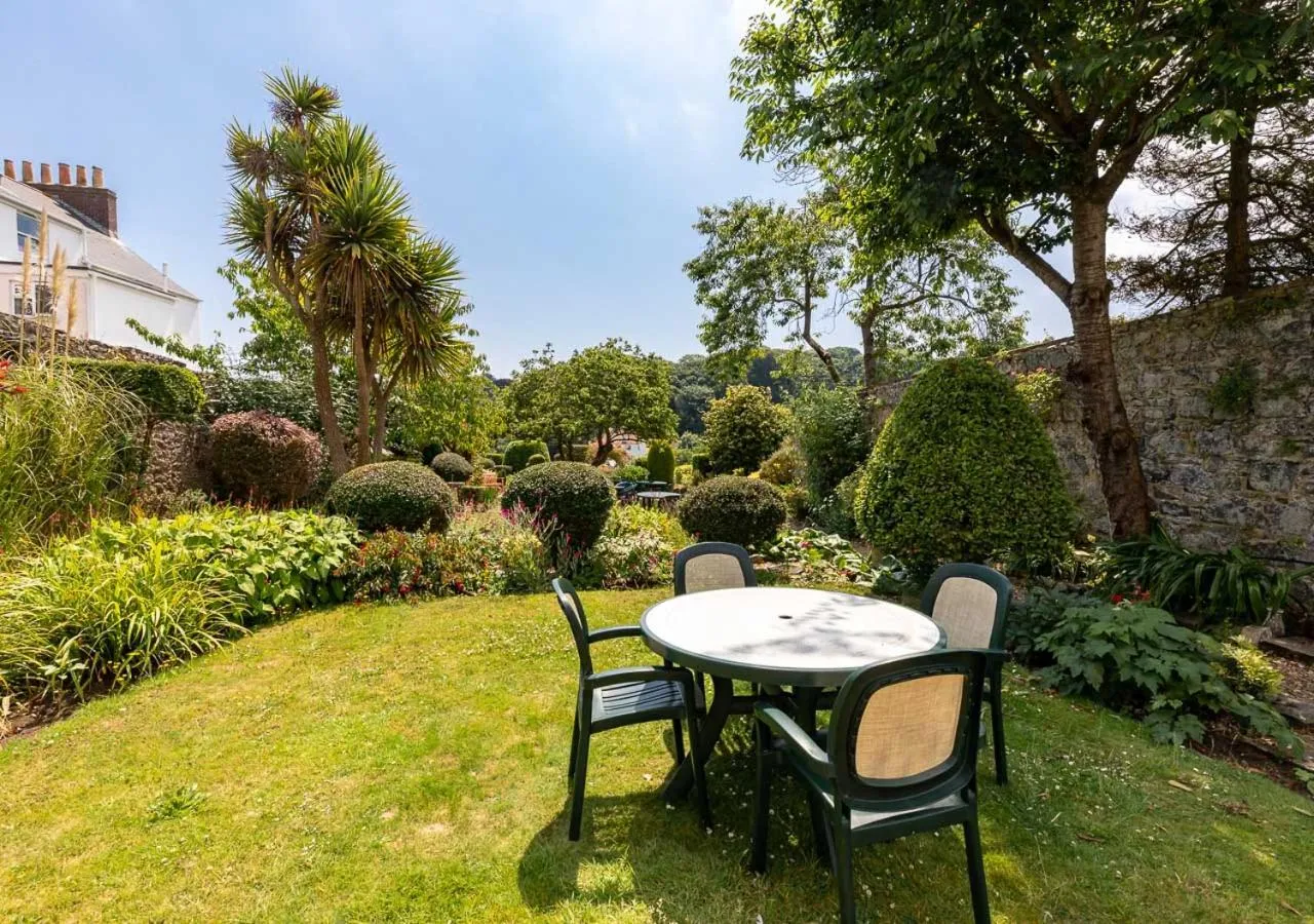 Garden in Pandora Hotel