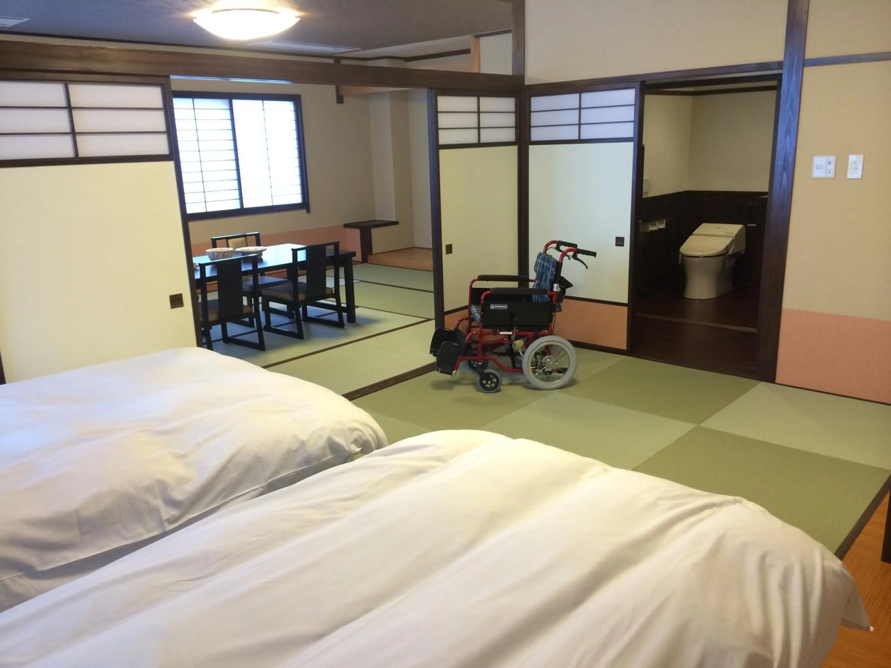 Photo of the whole room, Bed in Tofuya Ryokan, Onogawa Onsen, Sauna, Barrier-free