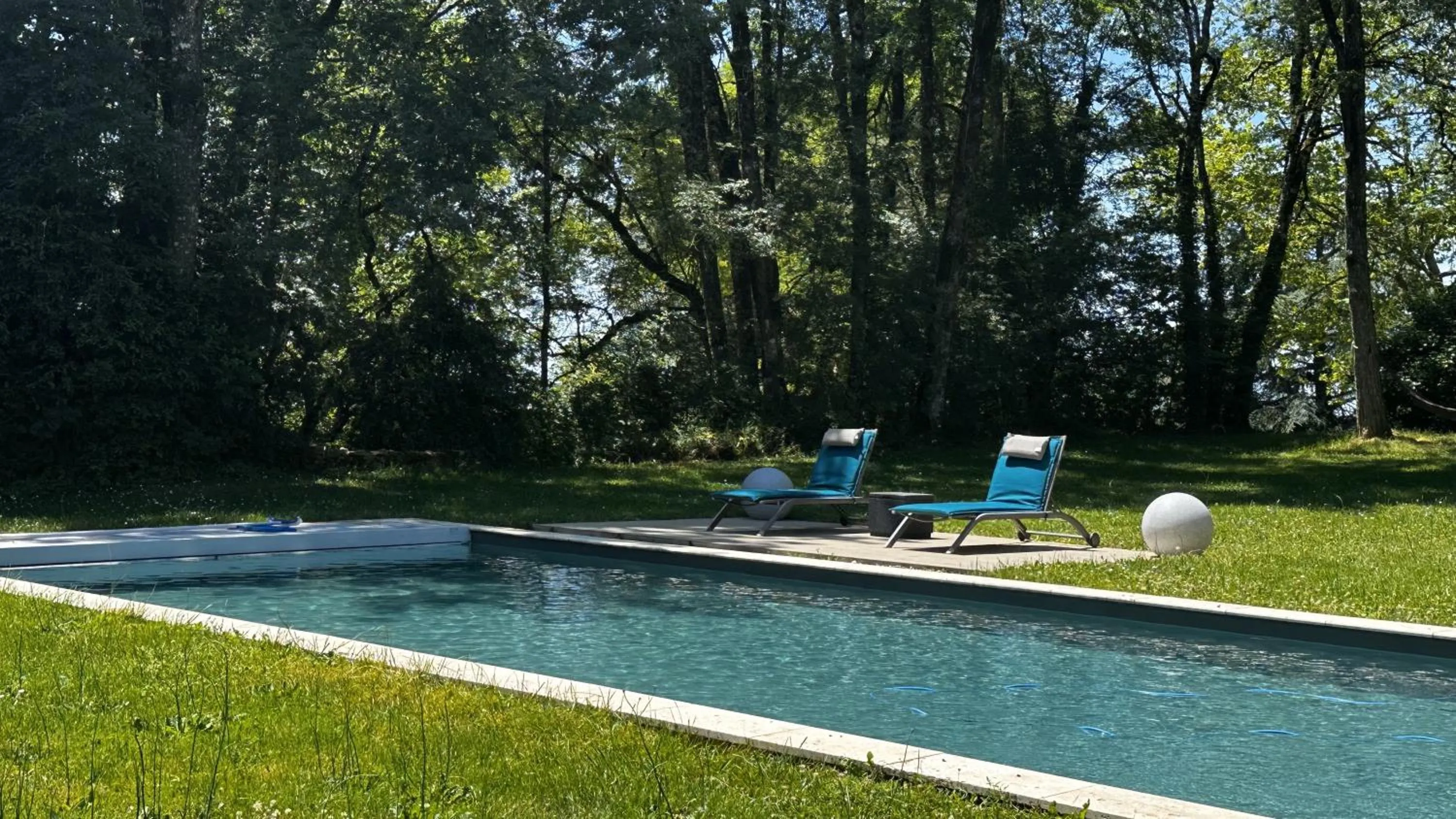 Swimming pool in Les Hauts de Sauliès - Chambre et Table d'Hôtes de charme