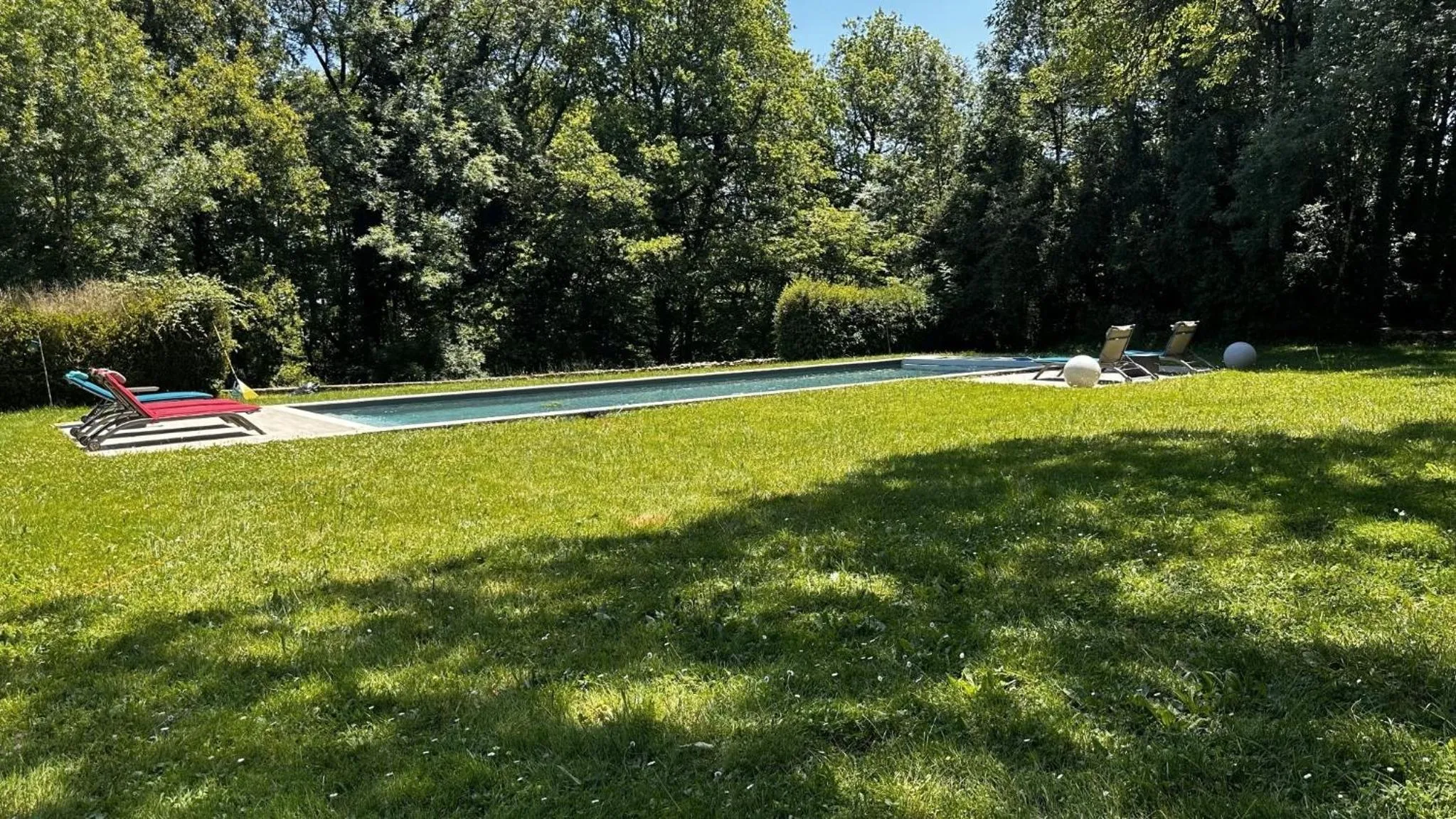 Swimming pool in Les Hauts de Sauliès - Chambre et Table d'Hôtes de charme