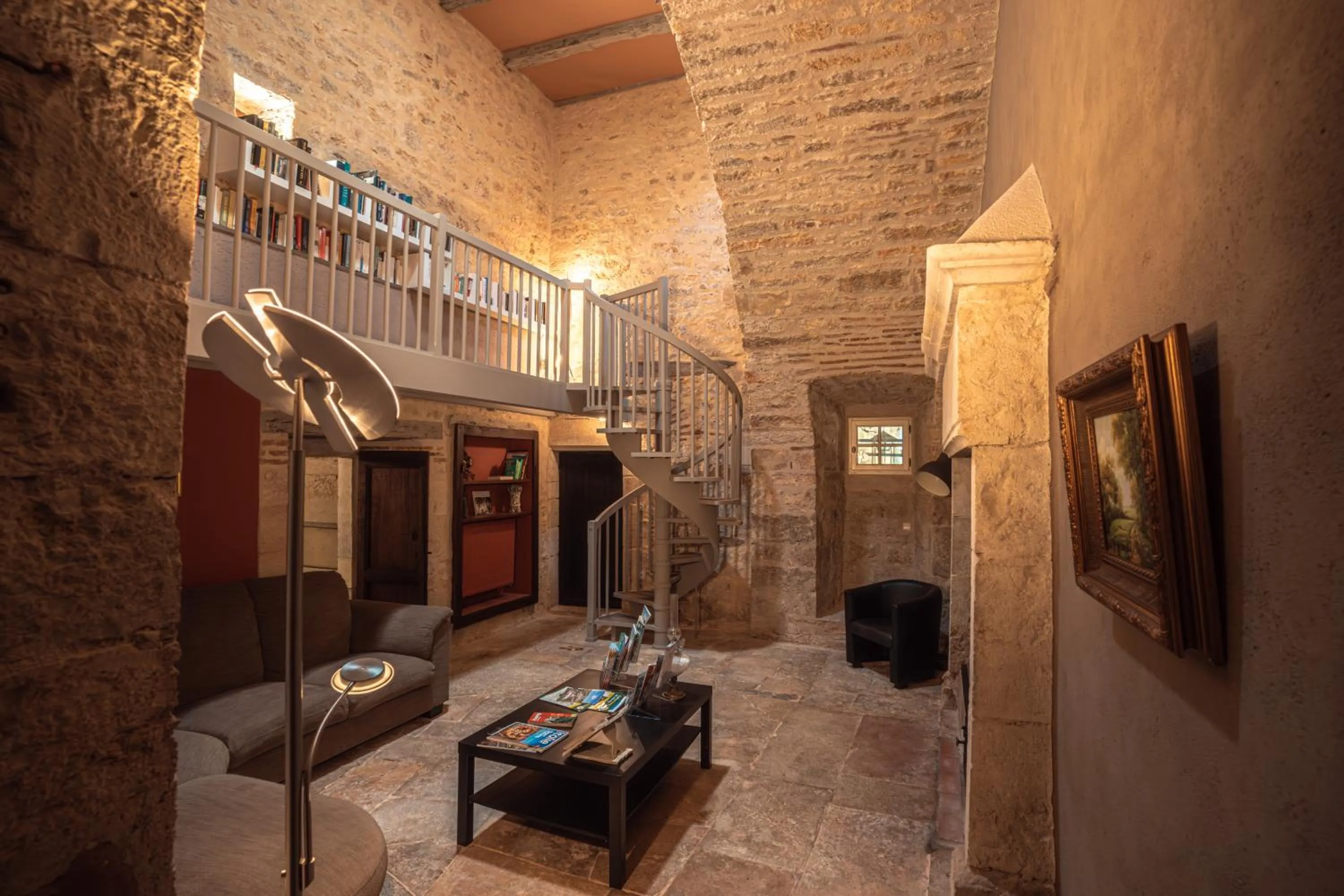 Library in Les Hauts de Sauliès - Chambre et Table d'Hôtes de charme