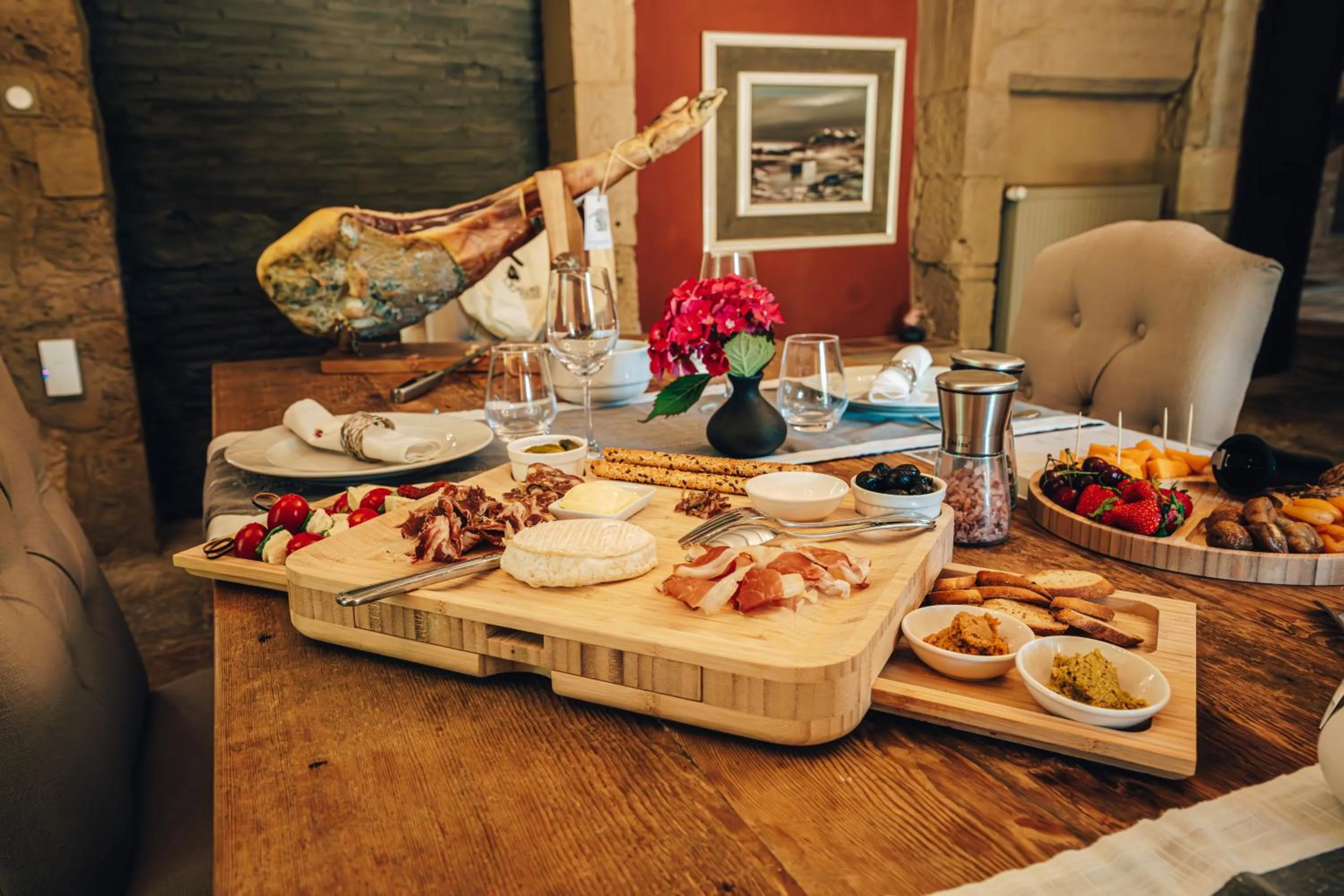 Meals in Les Hauts de Sauliès - Chambre et Table d'Hôtes de charme