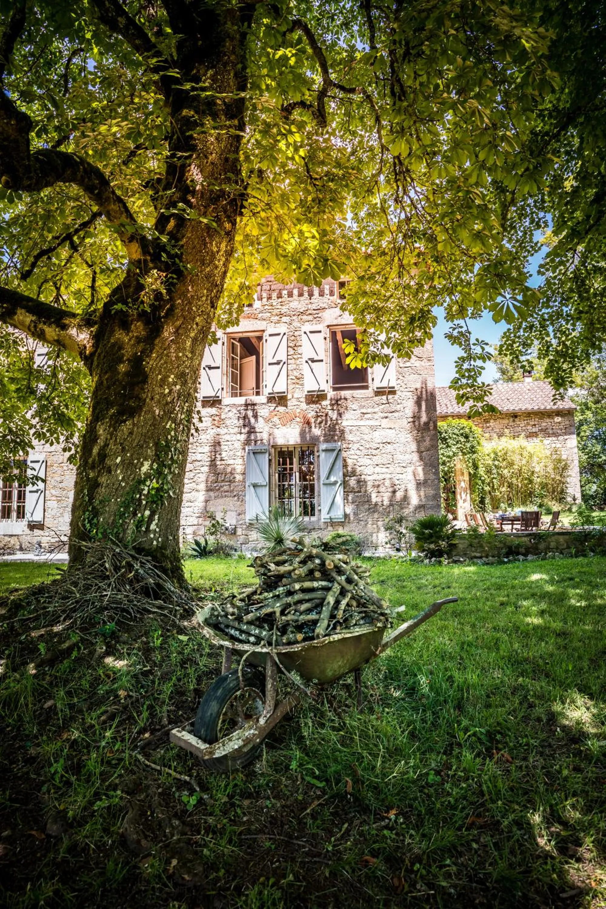 Facade/entrance in Les Hauts de Sauliès - Chambre et Table d'Hôtes de charme