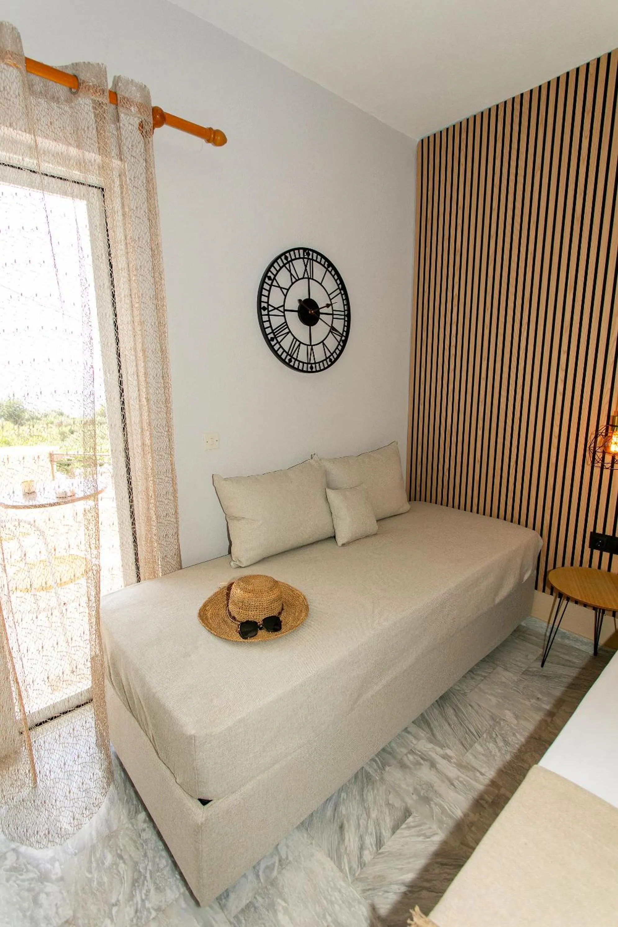 Bed in Hotel Agios Thomas