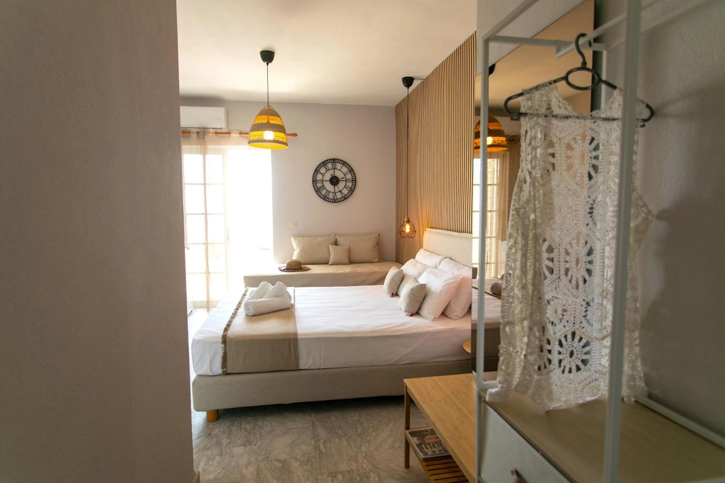 Bed in Hotel Agios Thomas