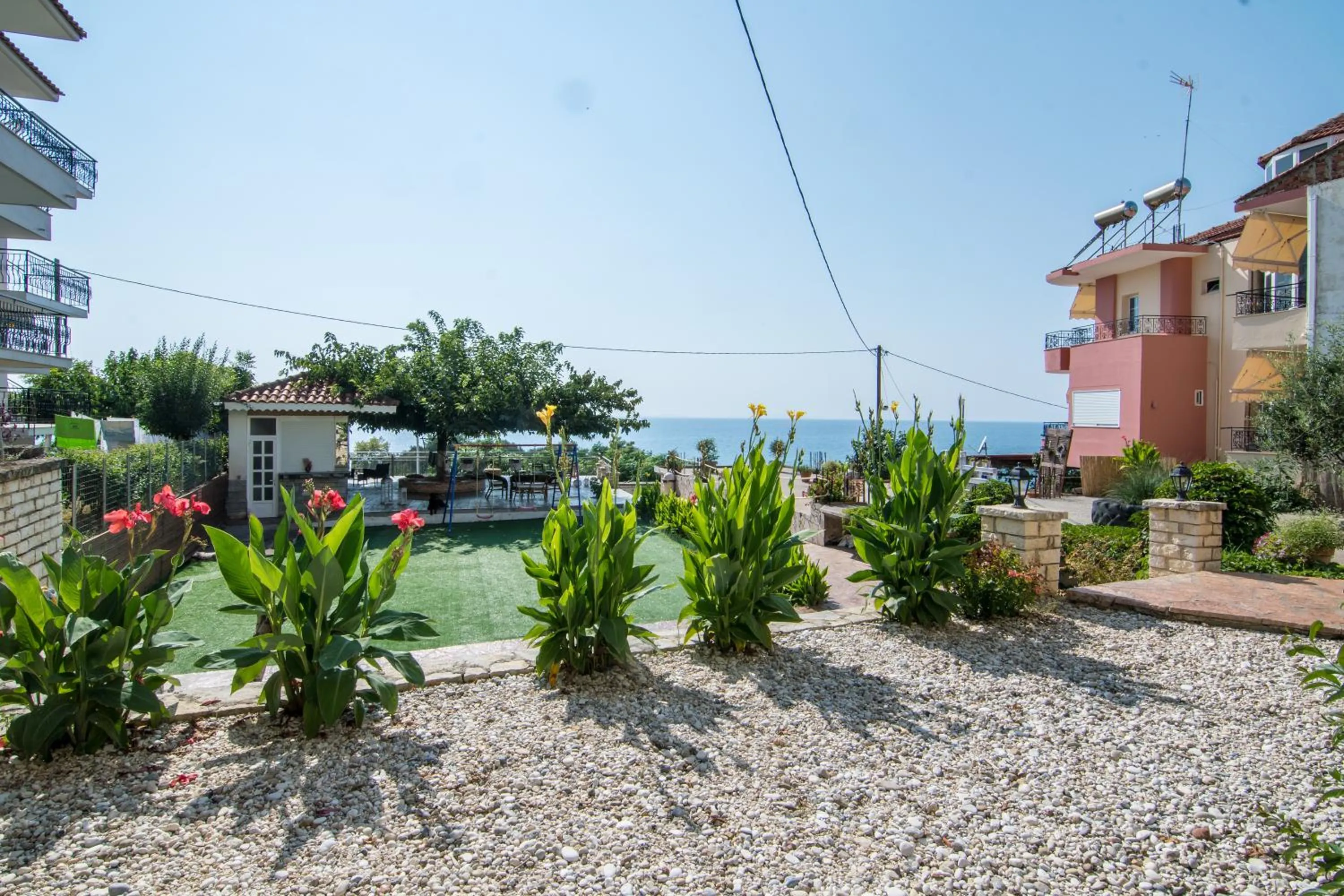 Garden in Hotel Agios Thomas