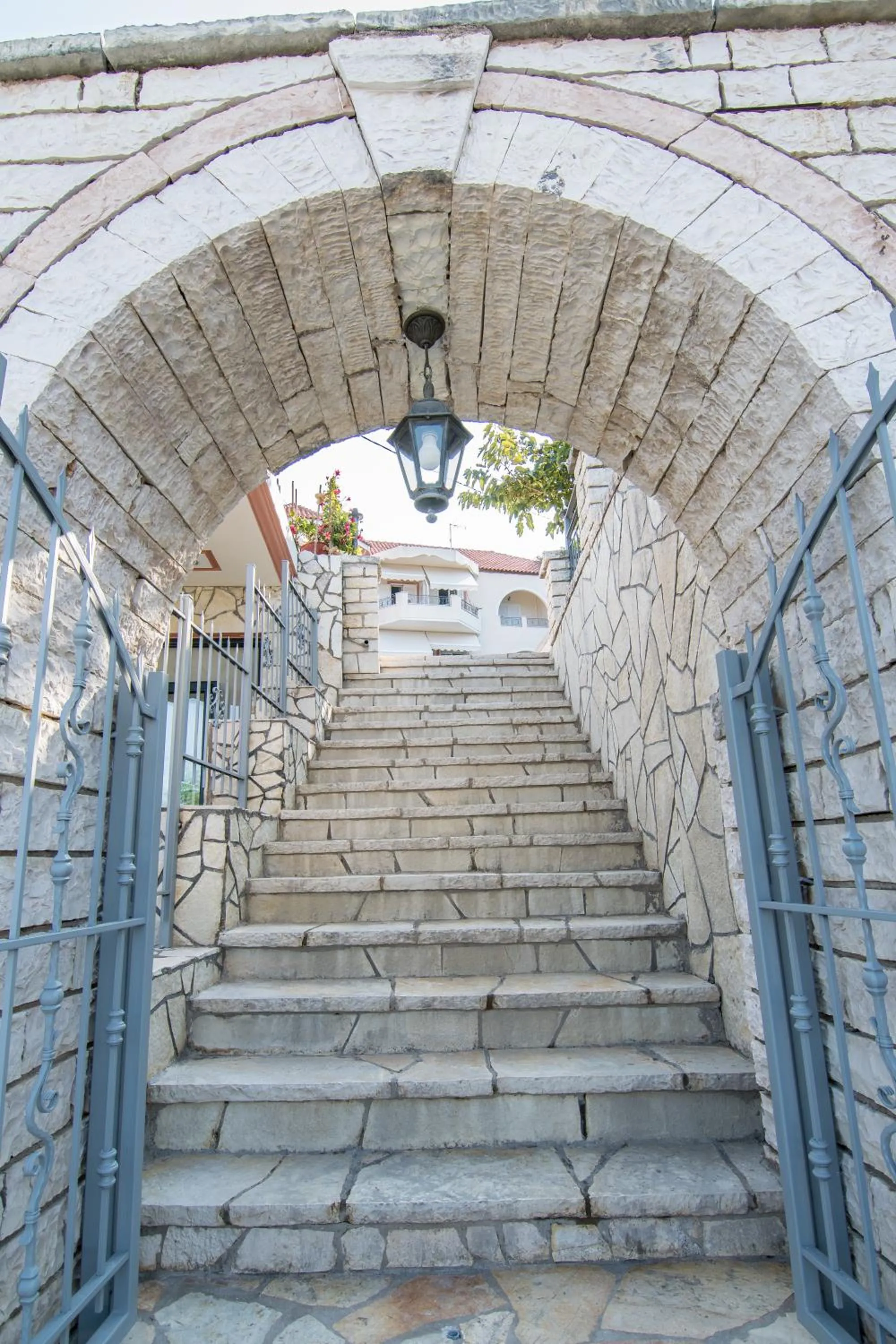 Facade/entrance in Hotel Agios Thomas