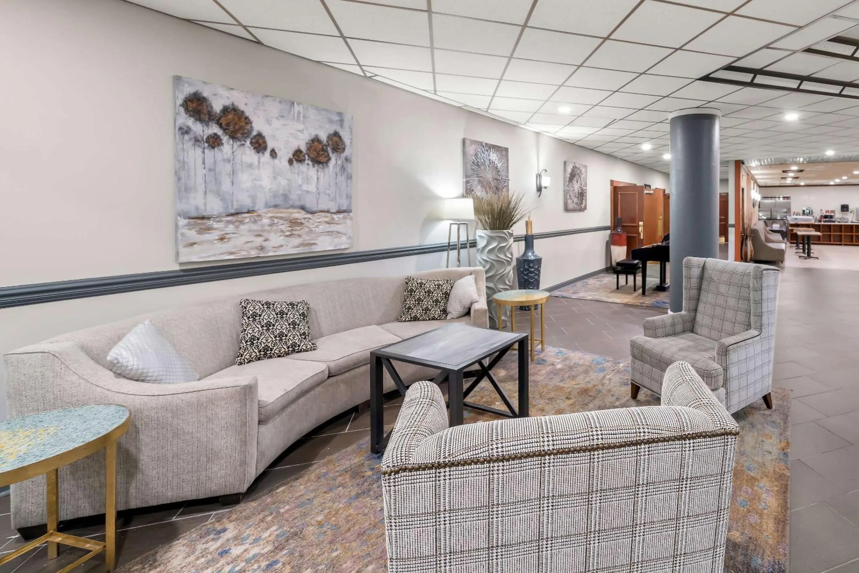 Lobby or reception in Clarion Inn & Suites and Convention Center