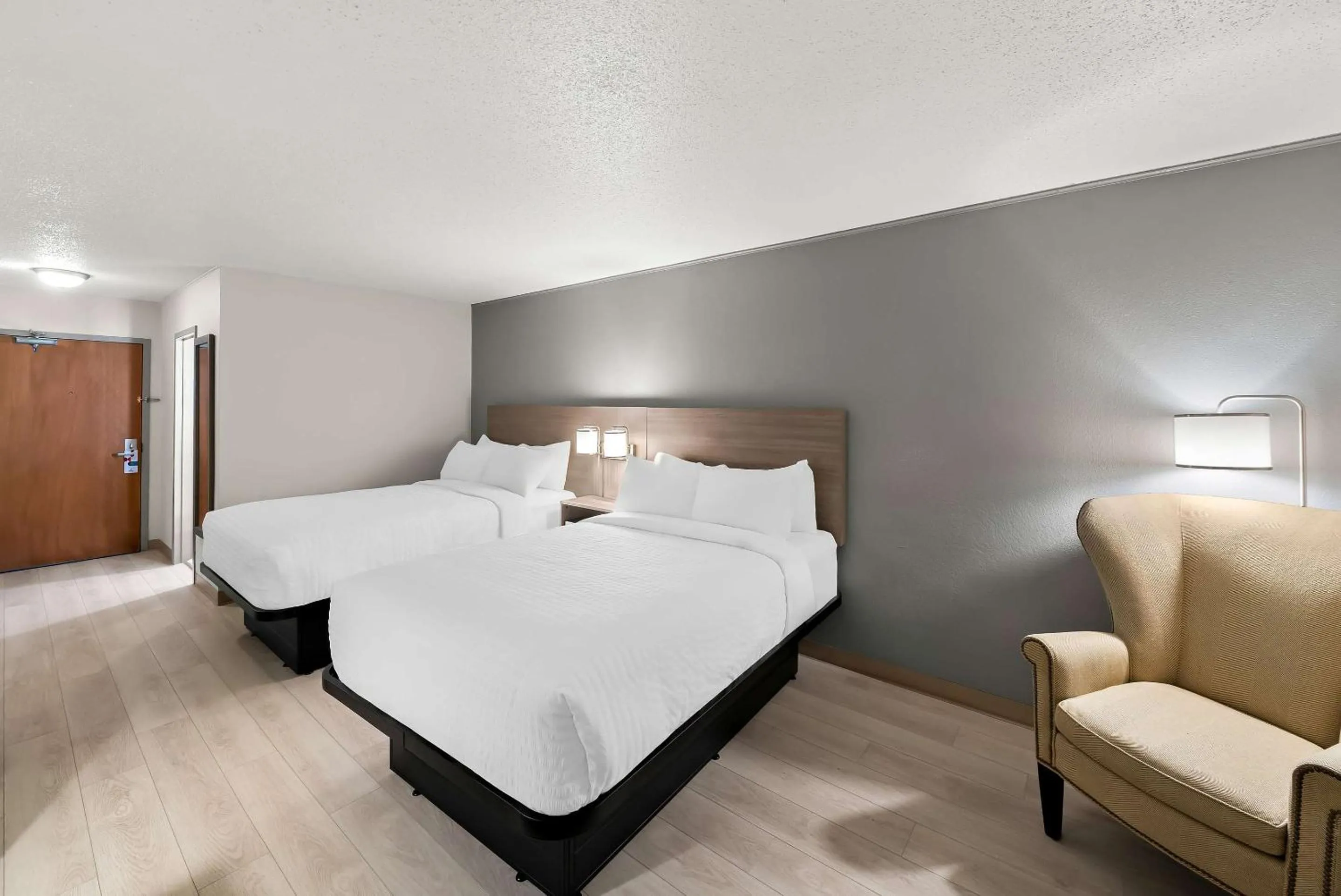 Bedroom, Bed in Clarion Inn & Suites and Convention Center