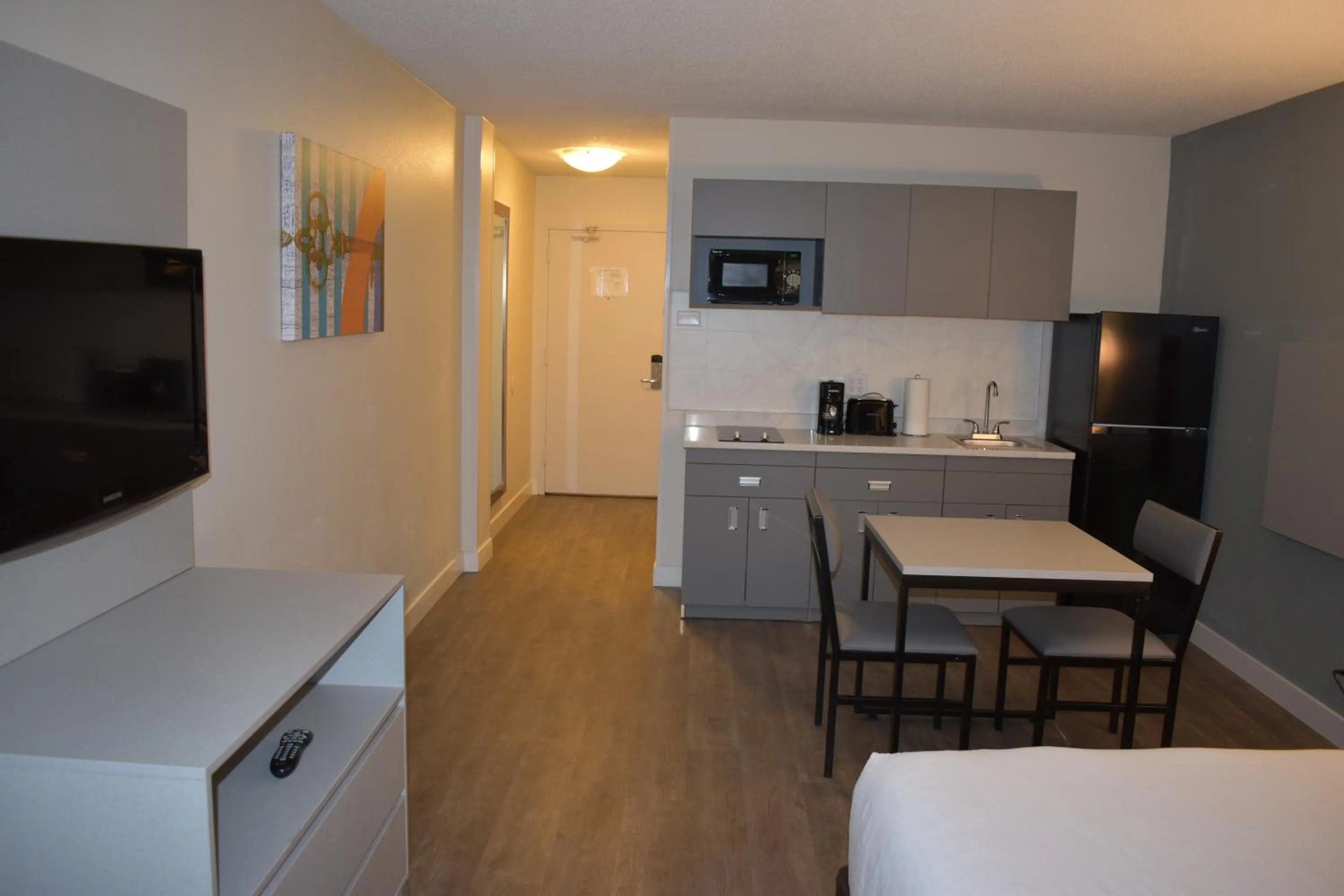 Bed in MainStay Suites MSP Airport - Mall of America