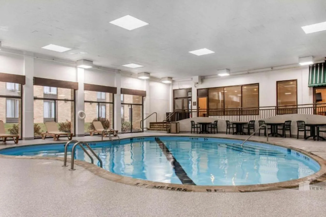 Swimming pool in MainStay Suites MSP Airport - Mall of America
