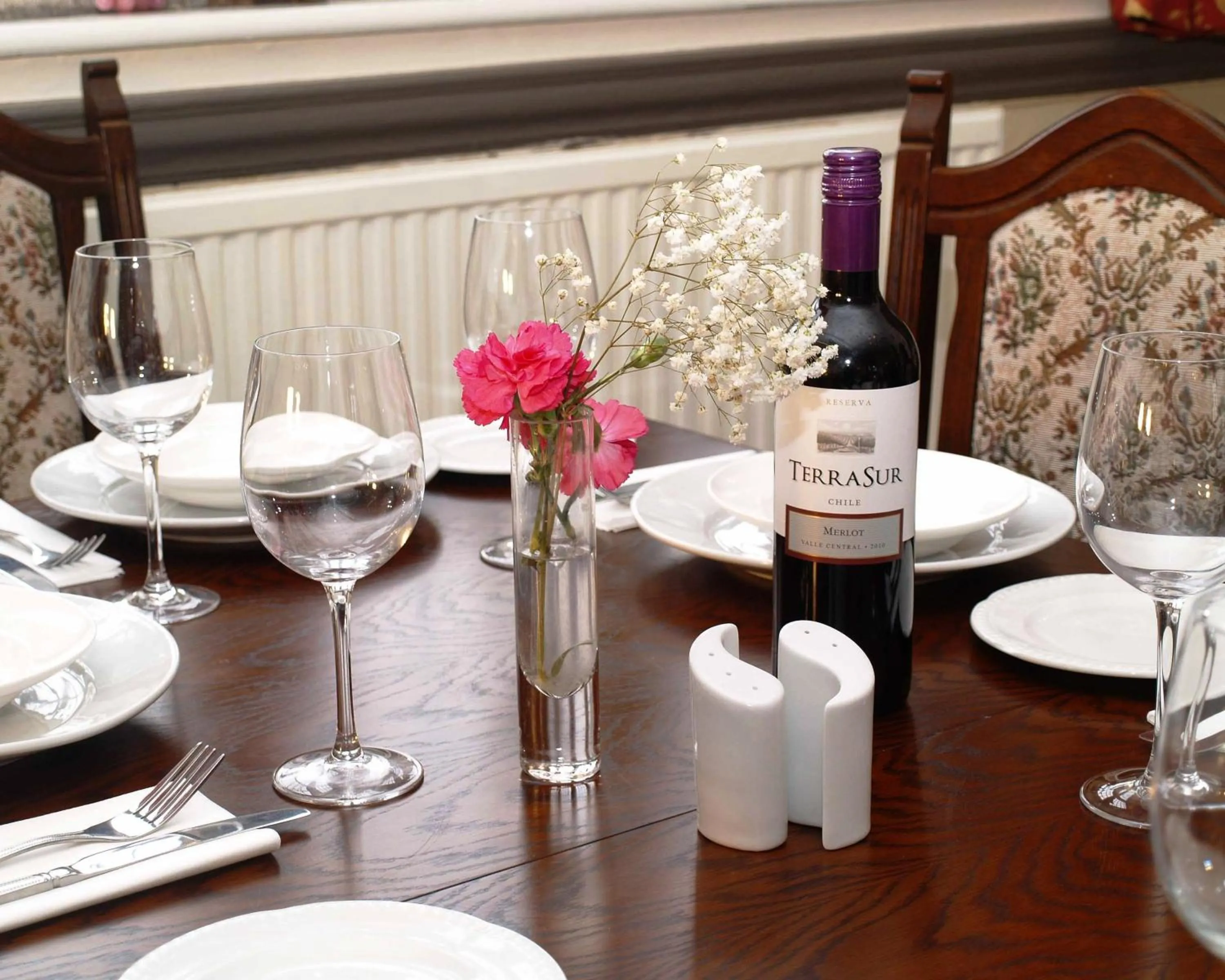 Restaurant/places to eat in Amberley Inn