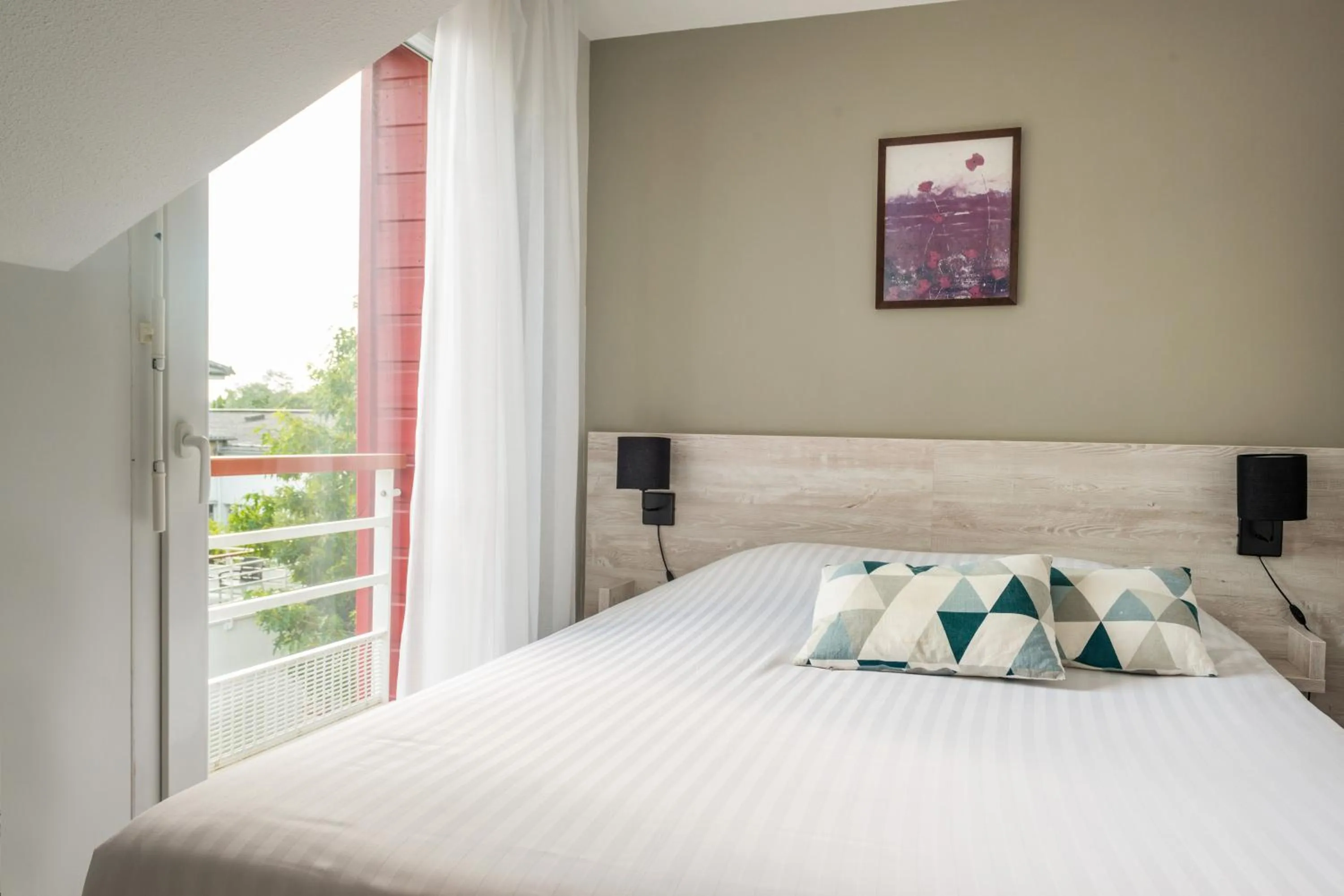 Bed in Comfort Aparthotel Nantes La Beaujoire