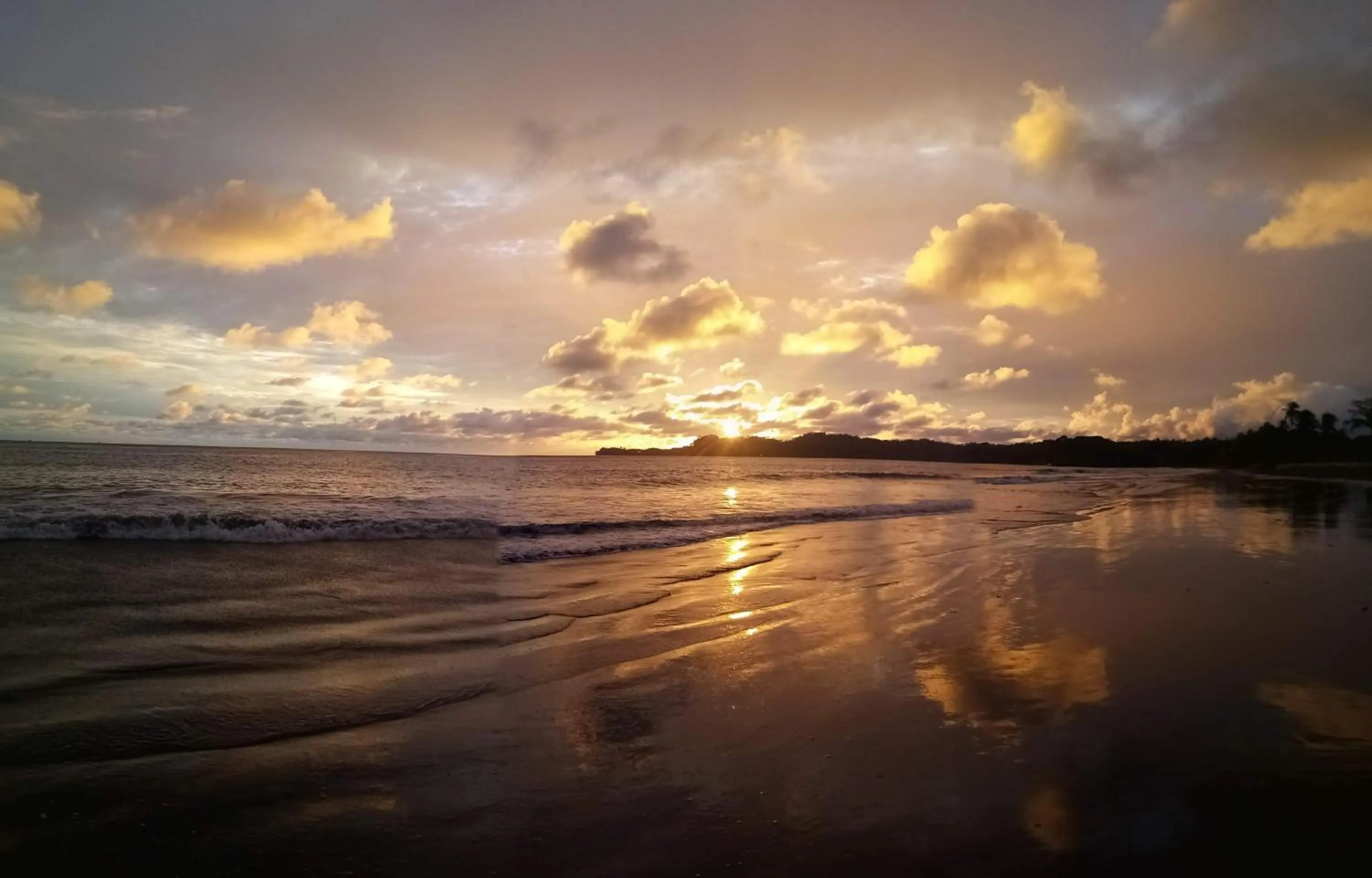 Beach in Edificio Regata INN