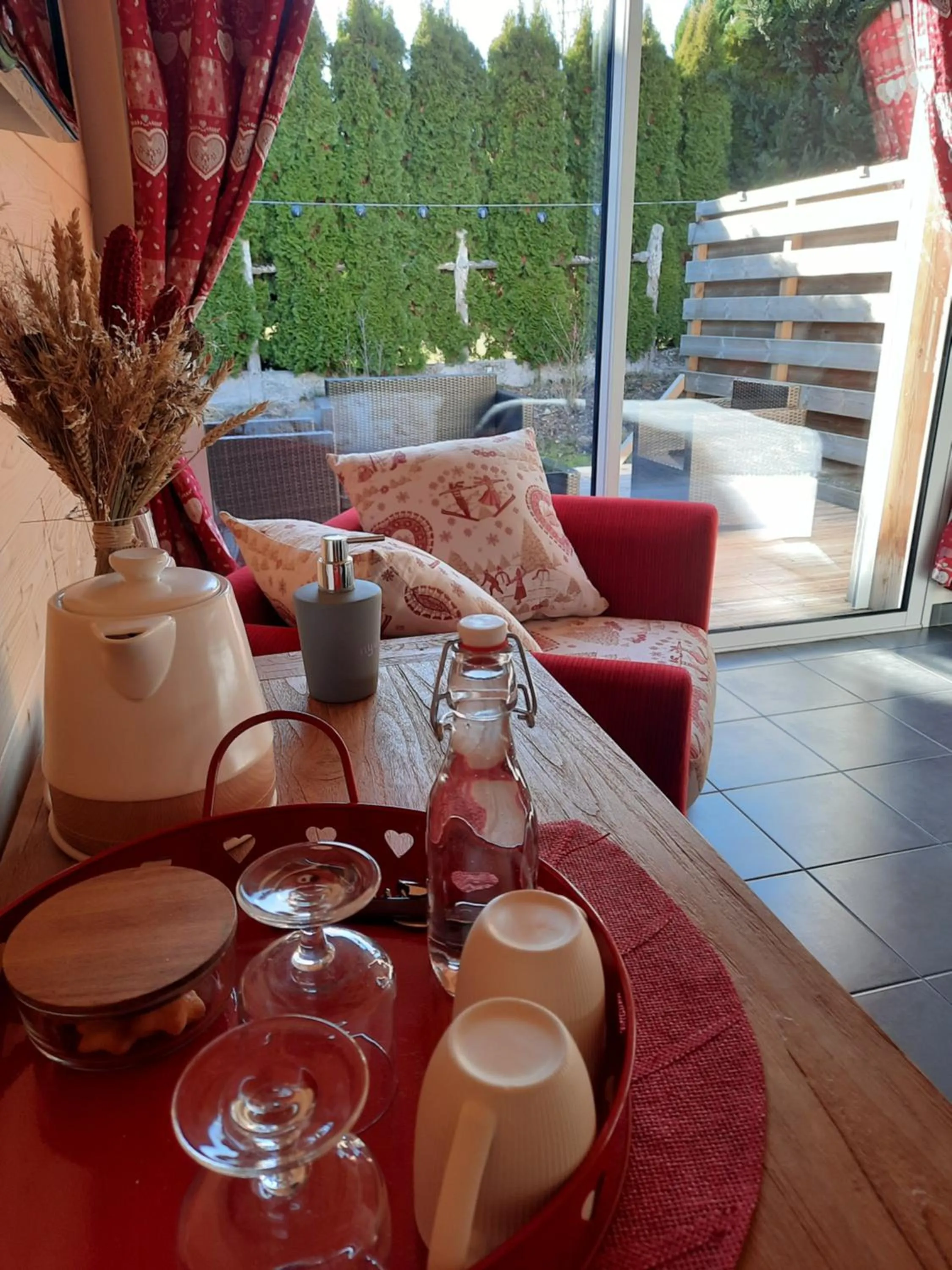 Coffee/tea facilities in Au Cœur des Lacs - Chambres d'hôtes
