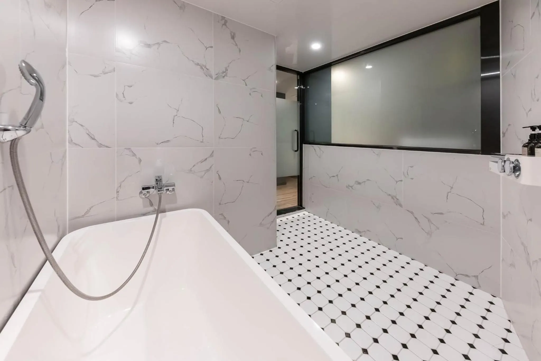 Brown Dot Hotel Hadan