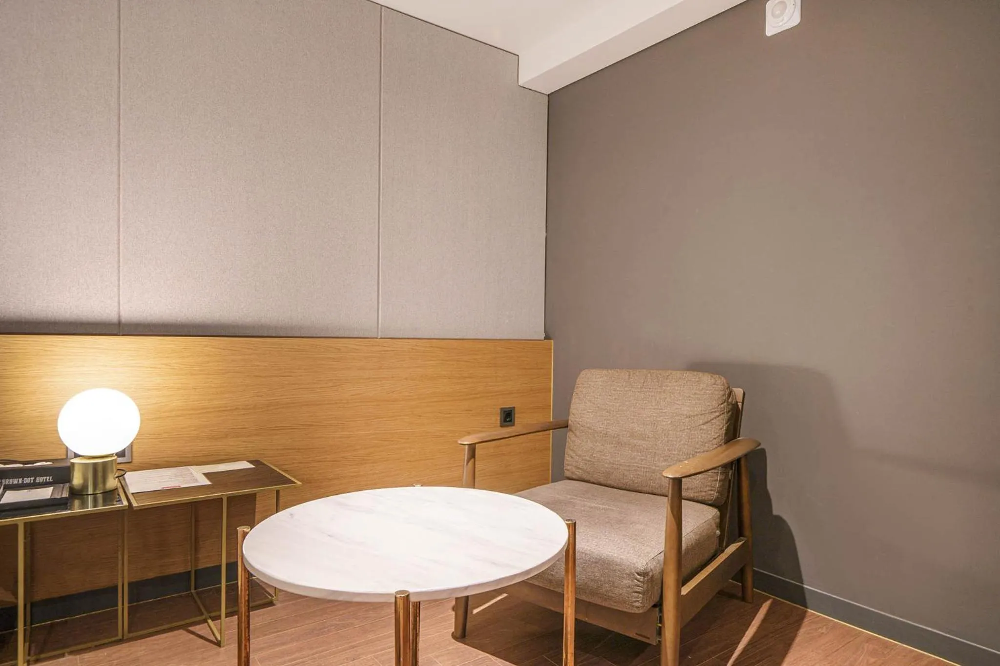 Brown Dot Hotel Hadan