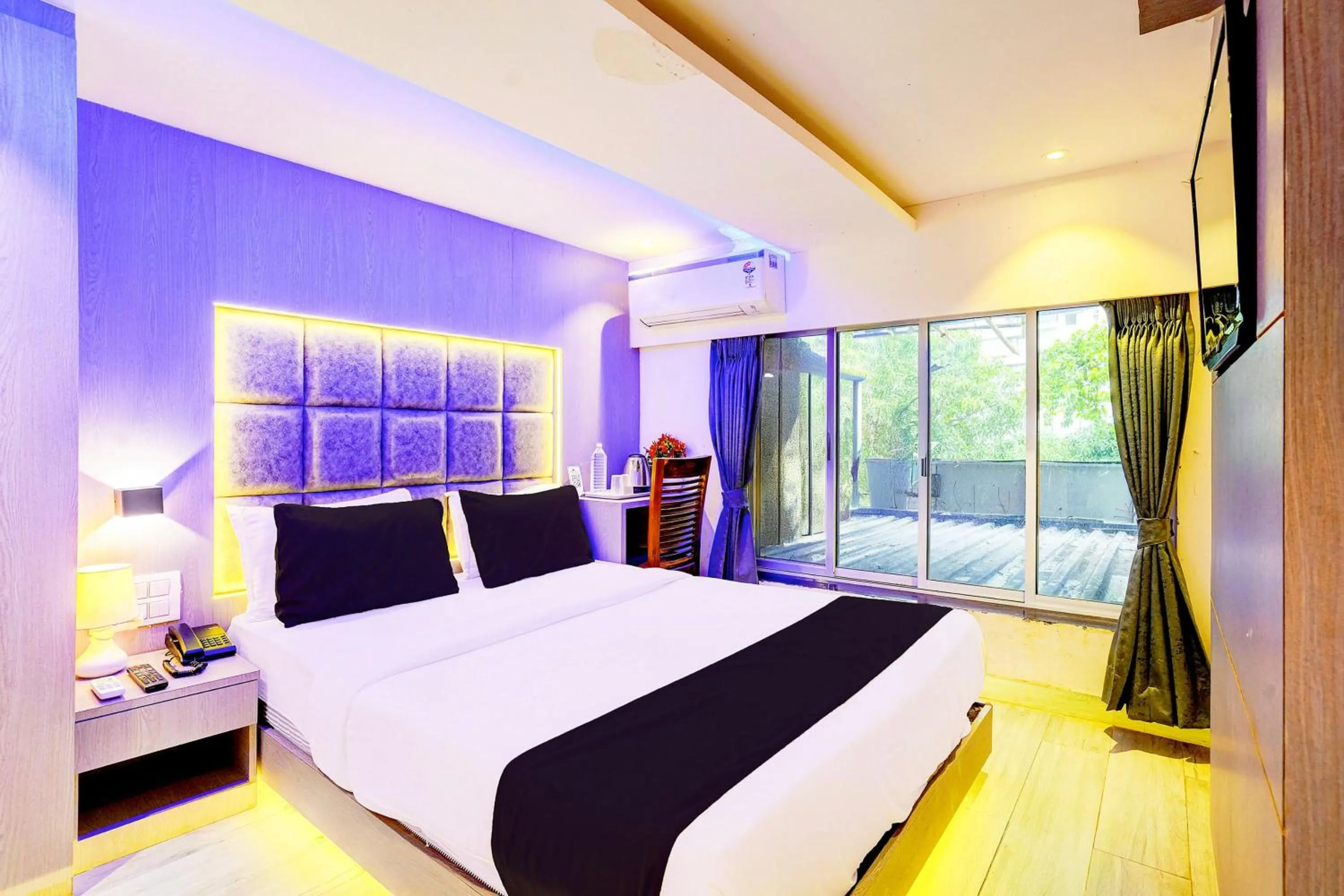 Bedroom in Hotel O Sakinaka Andheri Kurla Road