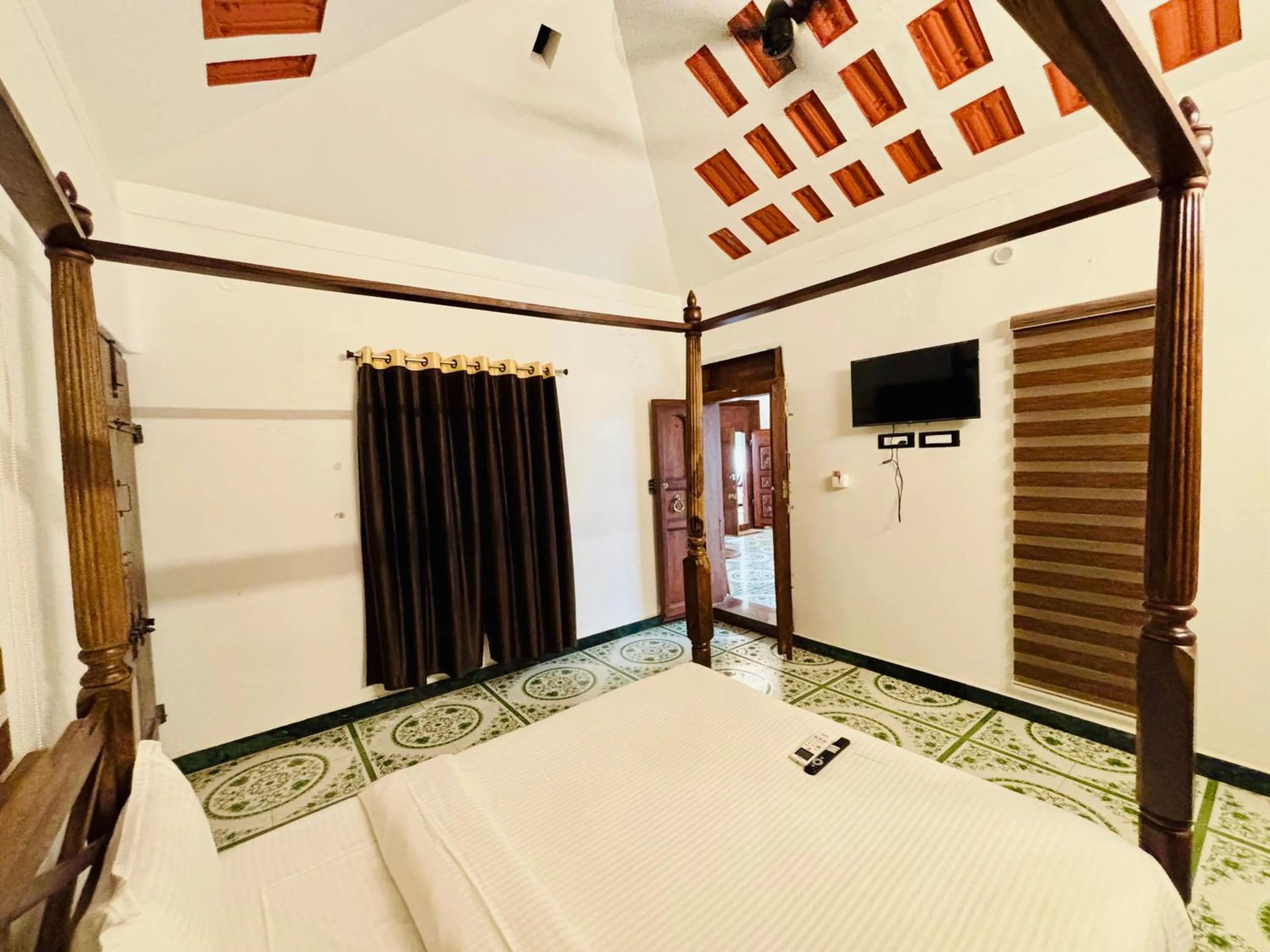 Bed in Courtyard Castle Heritage Resort