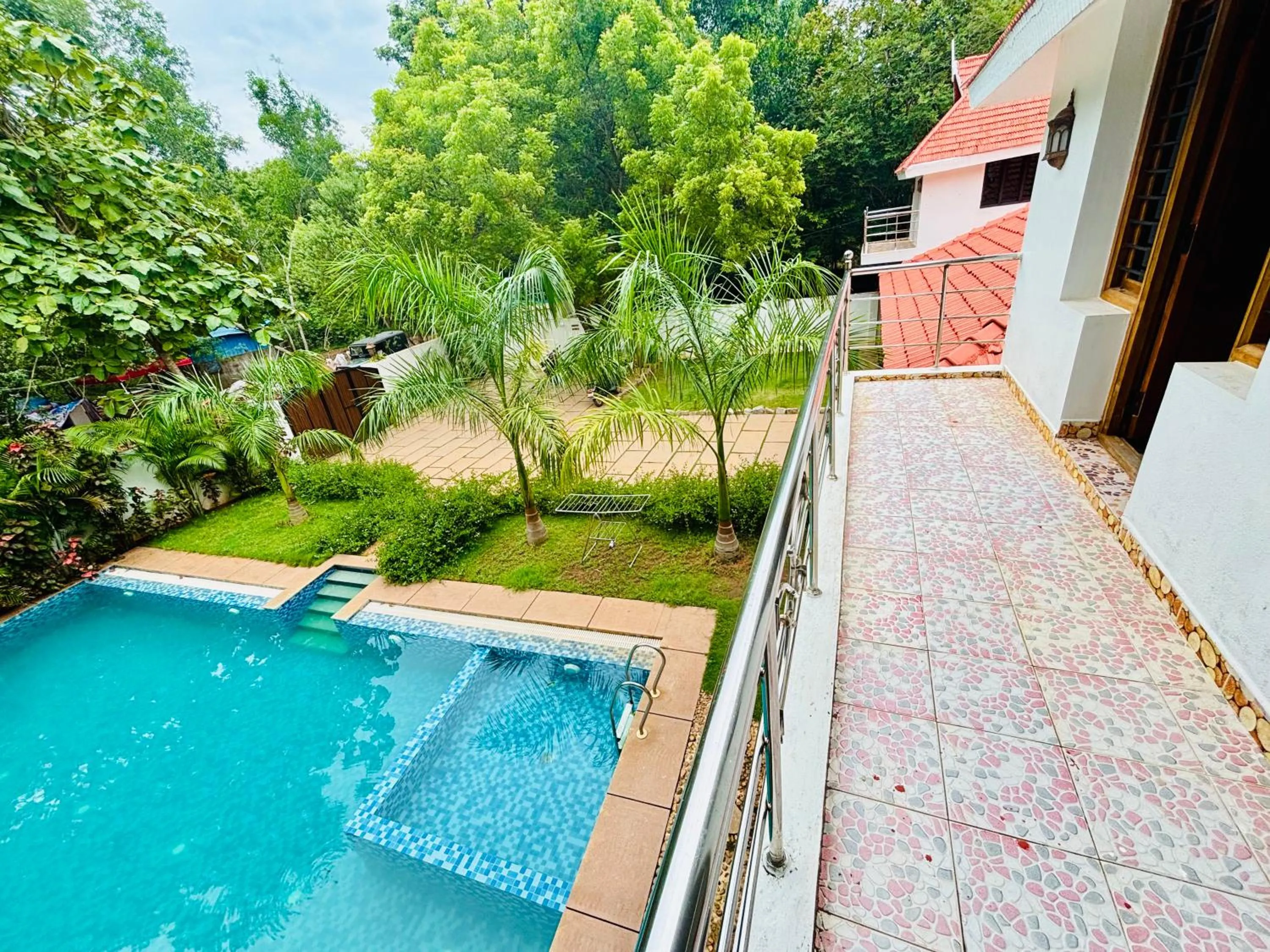 Patio in Courtyard Castle Heritage Resort