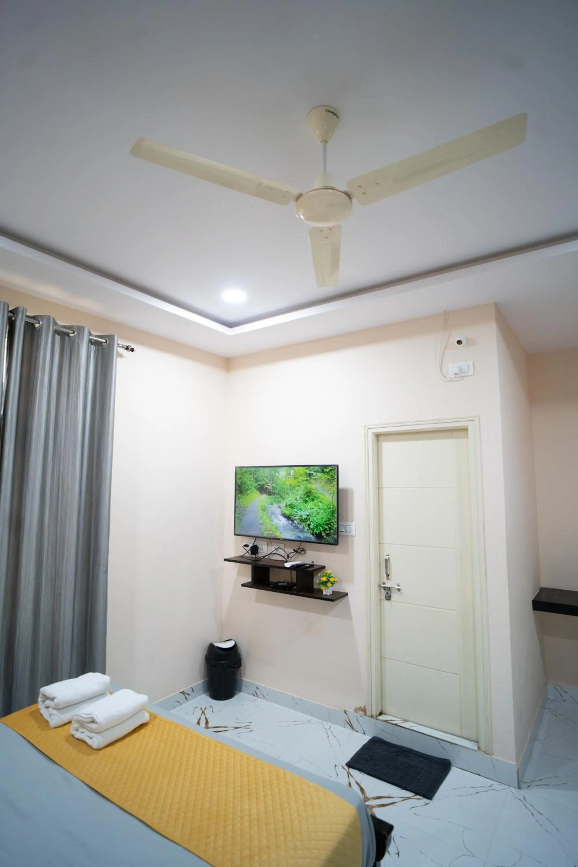 Bed in Yellow Bells Gachibowli