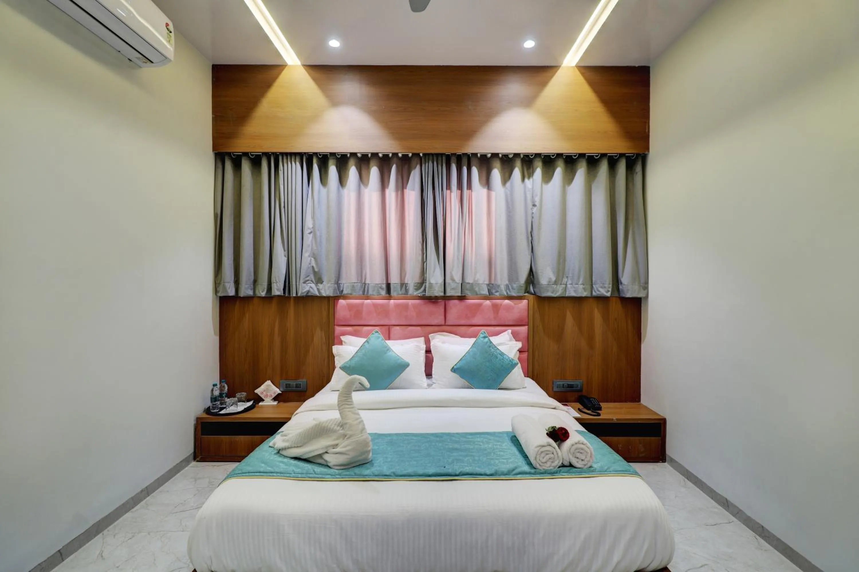 Photo of the whole room, Bed in Radhe Residency