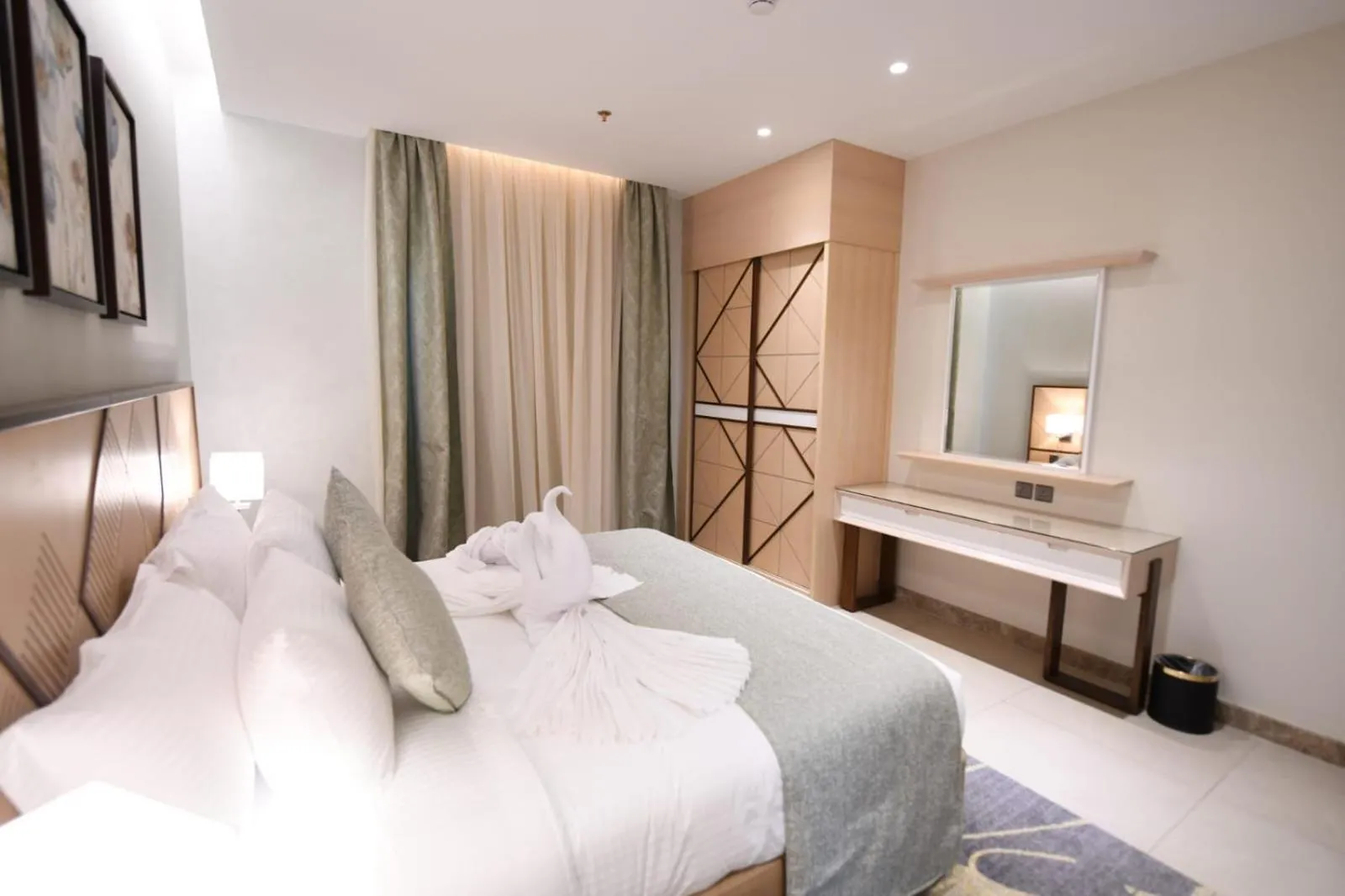 Bedroom, Bed in Renee Hotel