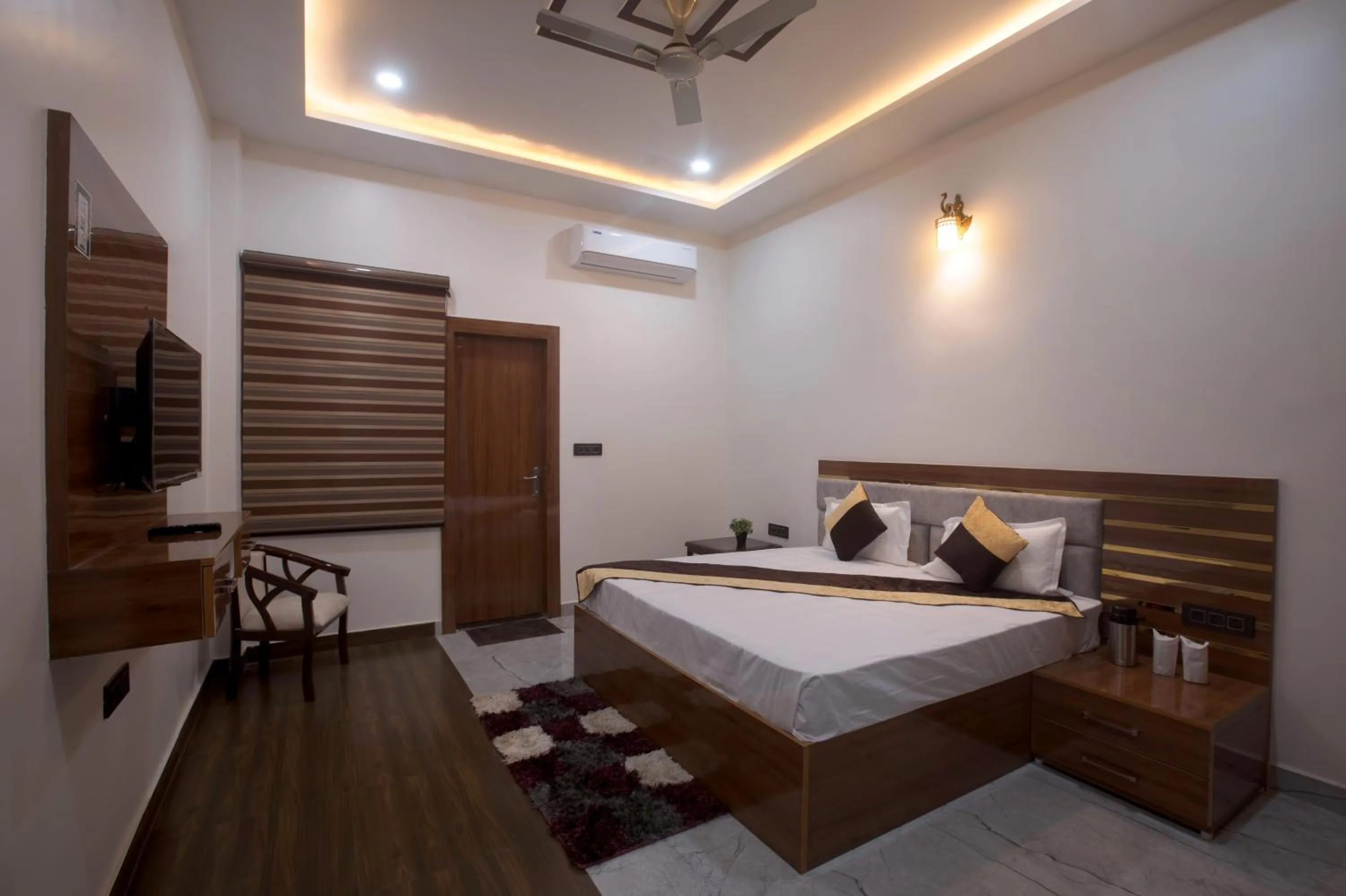 Bed in Madhav Residency