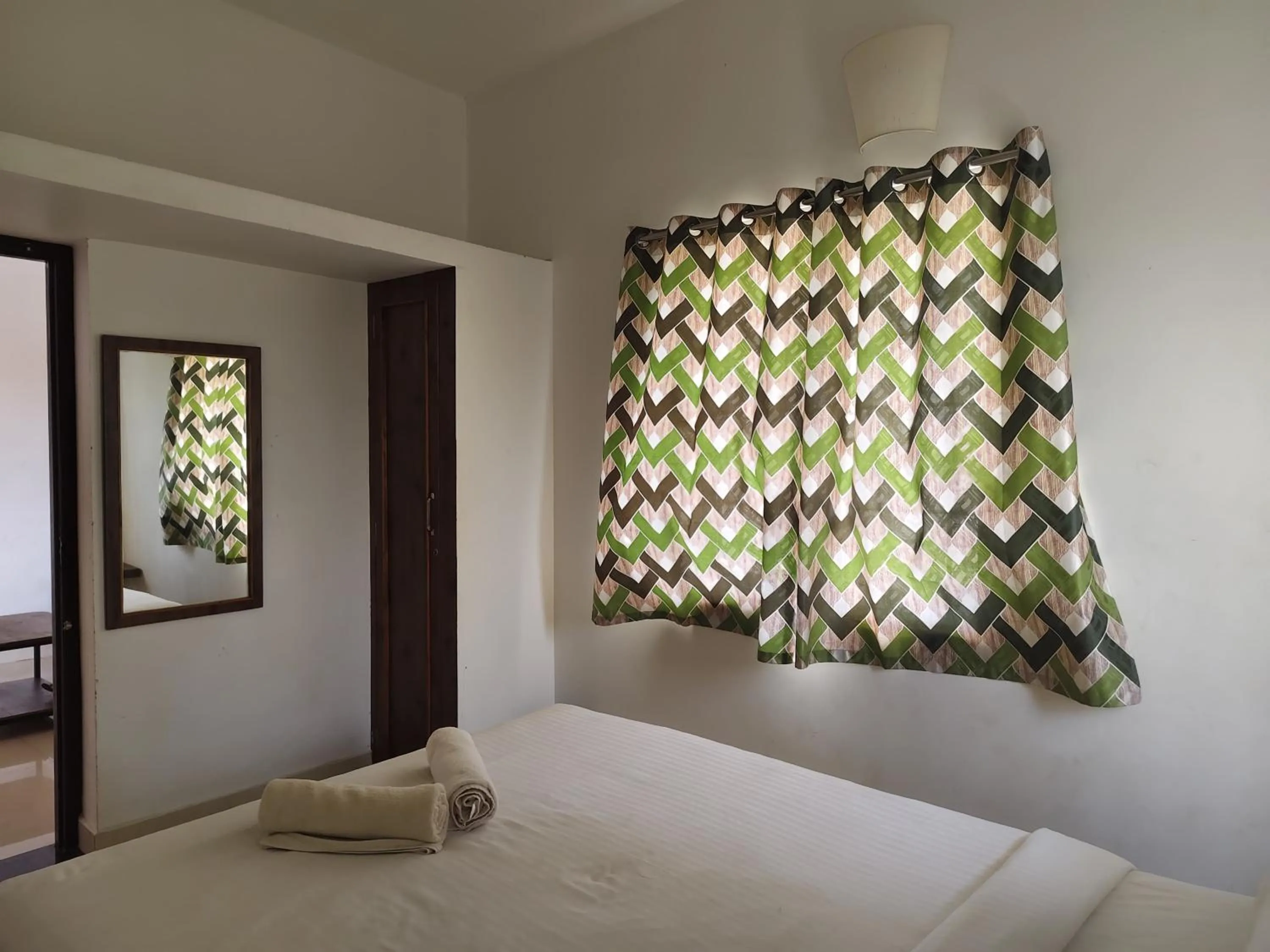 Bed in Le Poshe Luxury - TIE