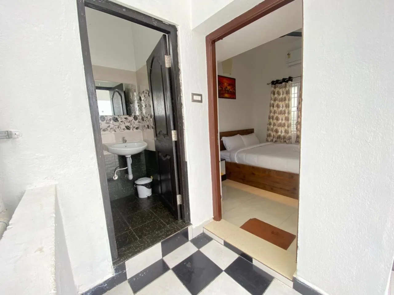 Bedroom, Bed in Le Poshe Luxury - TIE