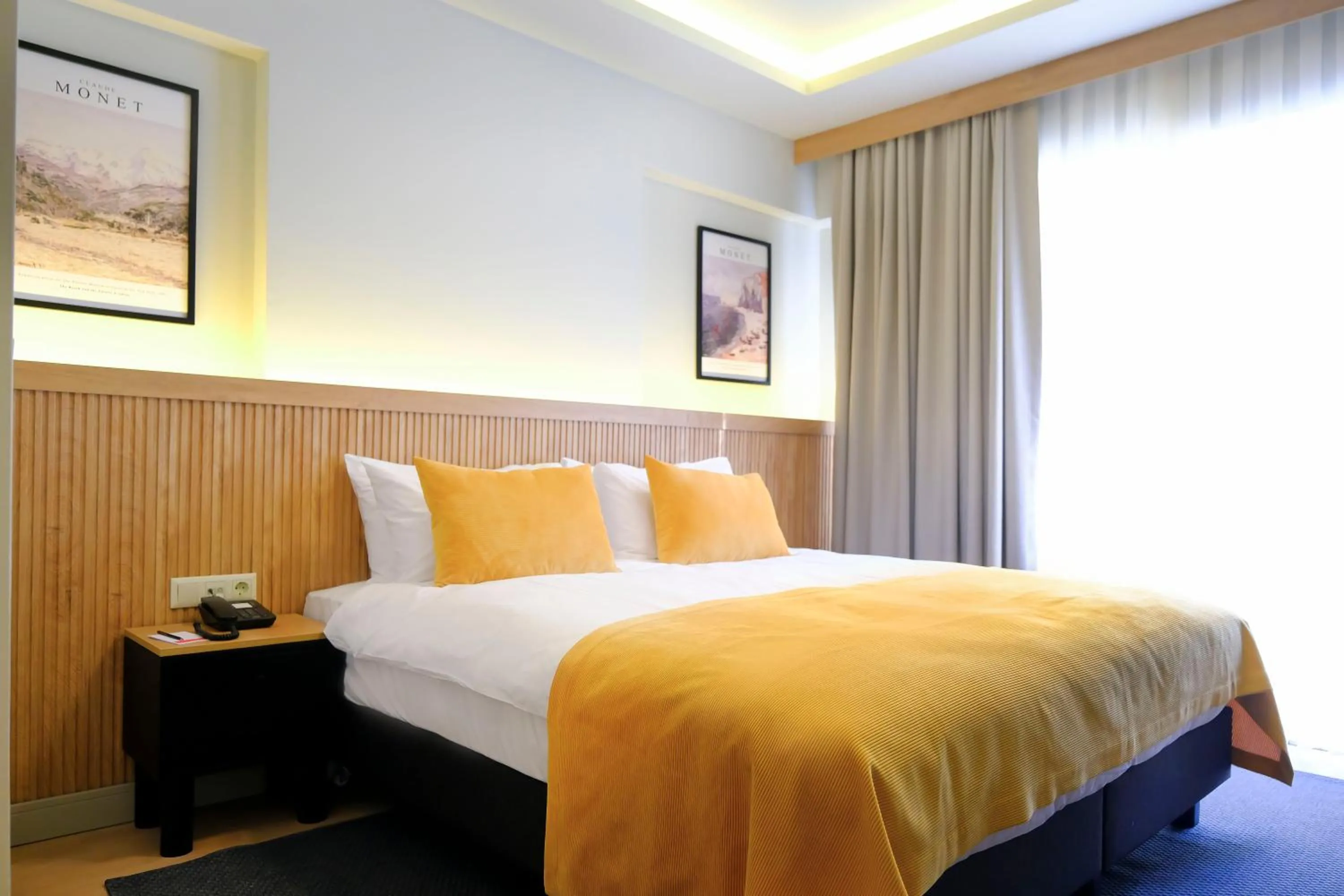 Bed in Dugi Hotel