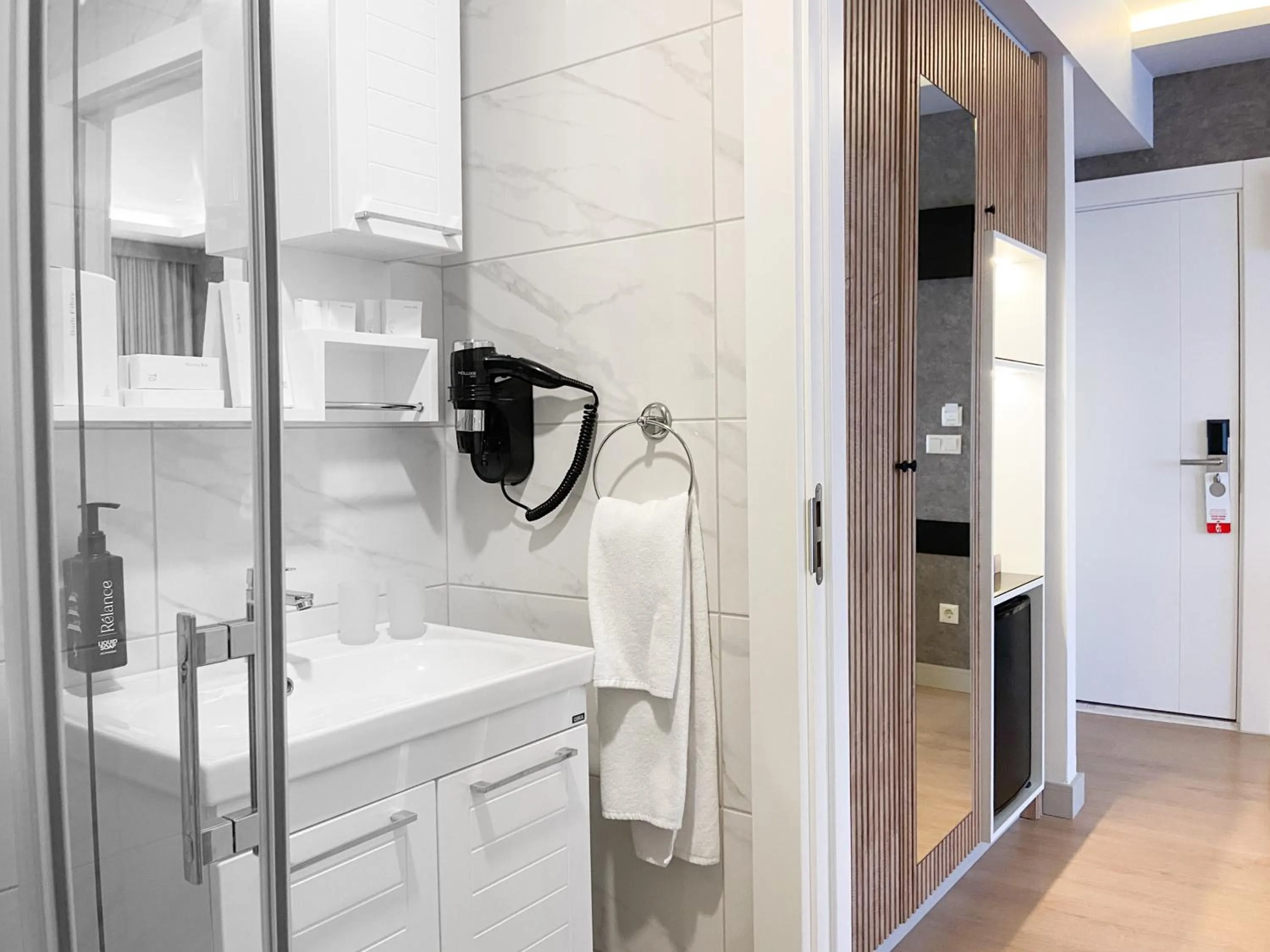 Shower in Dugi Hotel