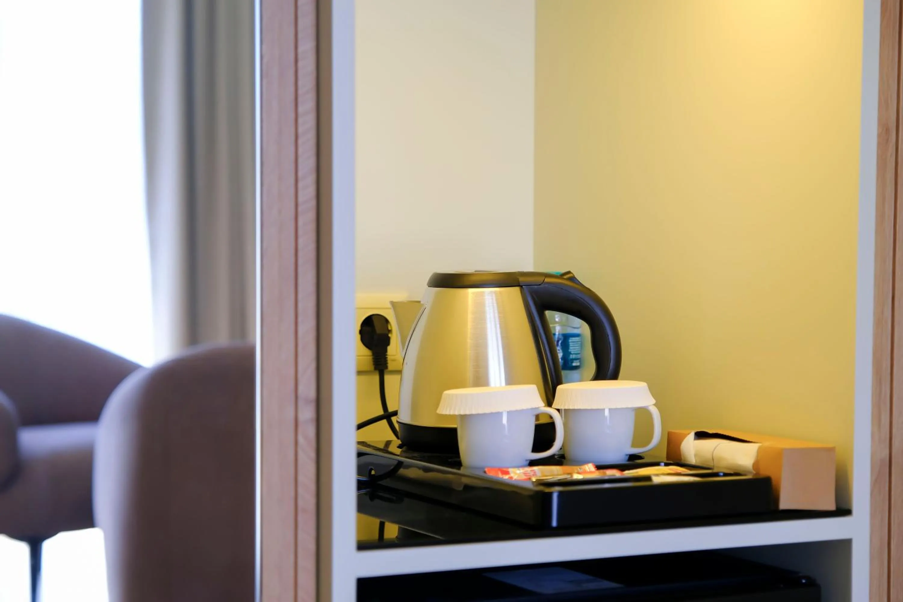 Coffee/tea facilities in Dugi Hotel