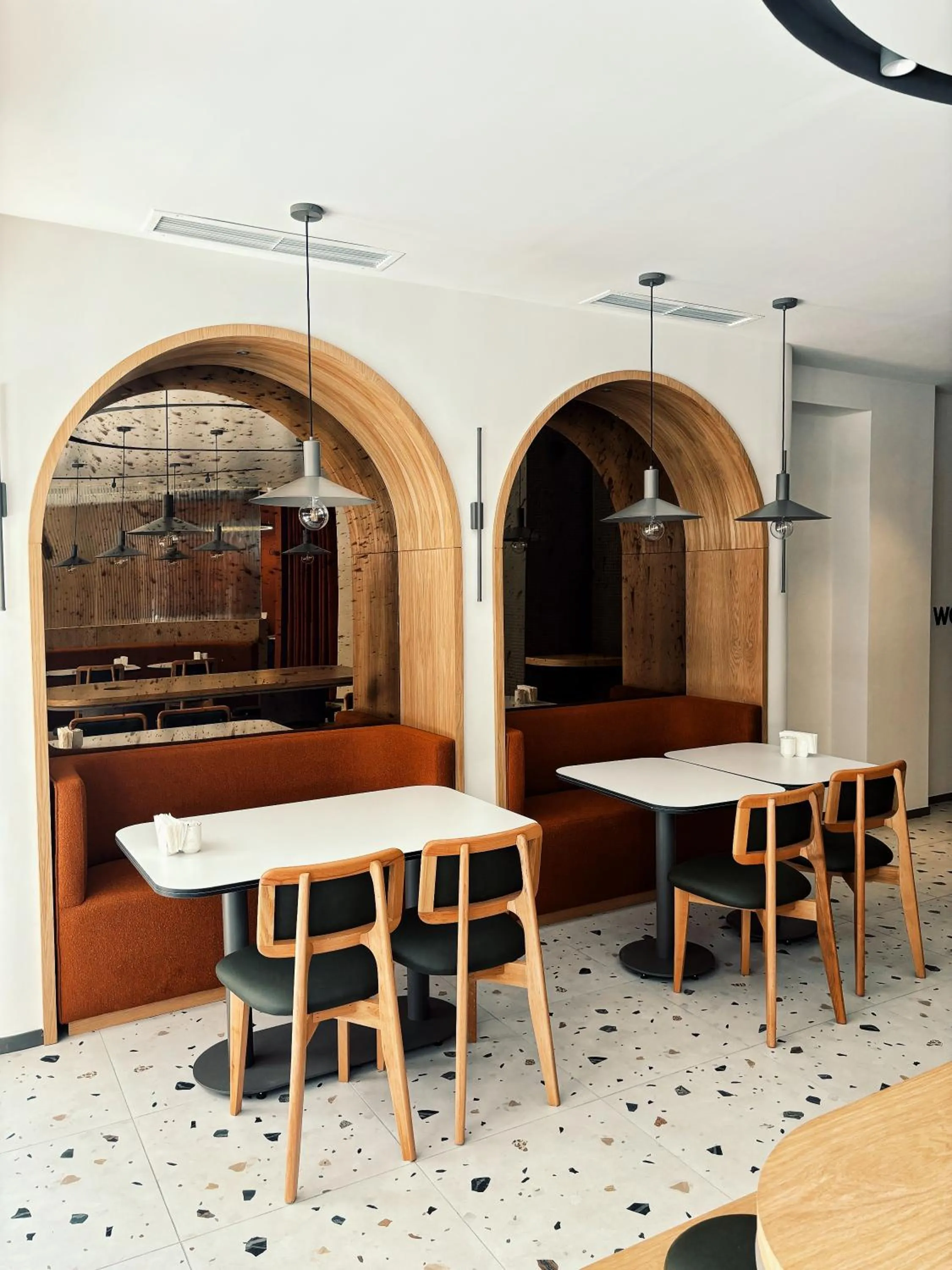 Restaurant/places to eat in Dugi Hotel