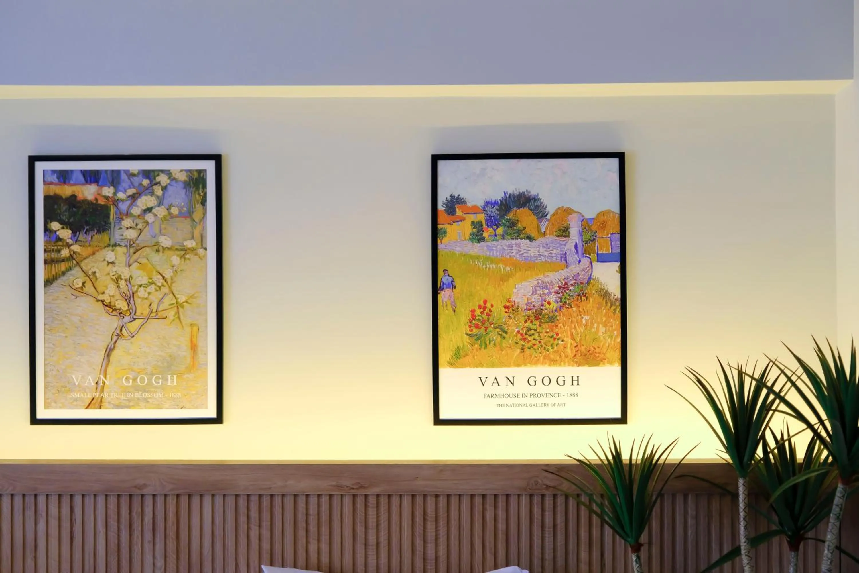 Decorative detail in Dugi Hotel