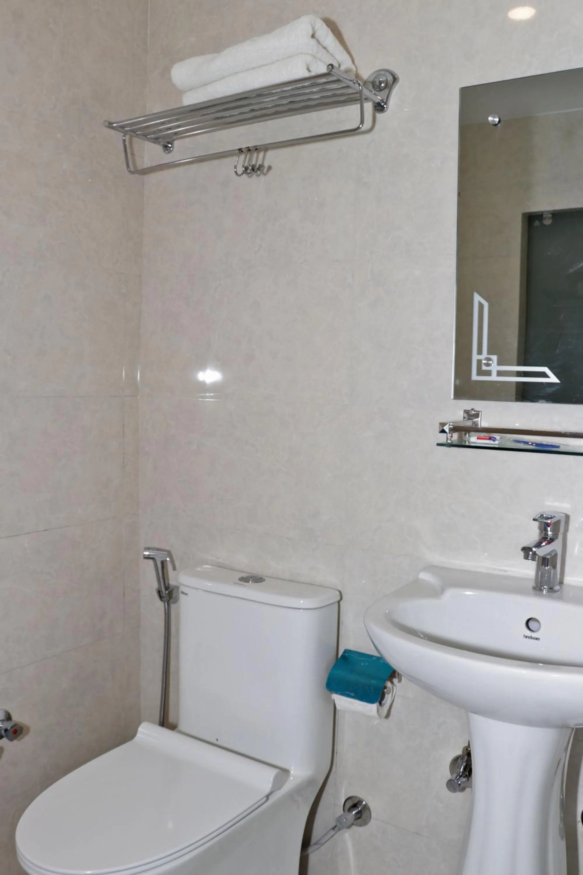 Shower in Hotel Dipjyoti