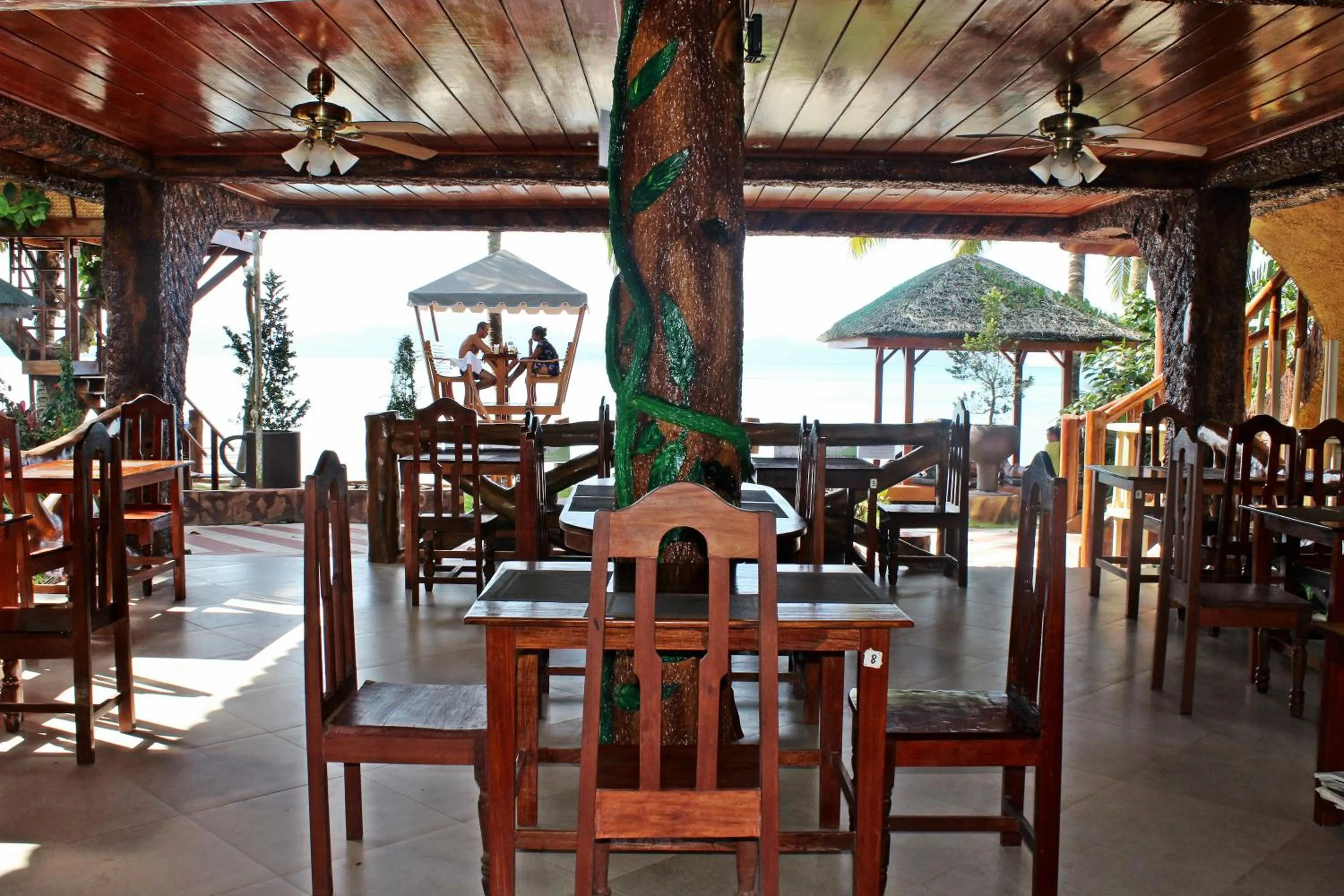 Dining area in Ausan Beach Front Cottages