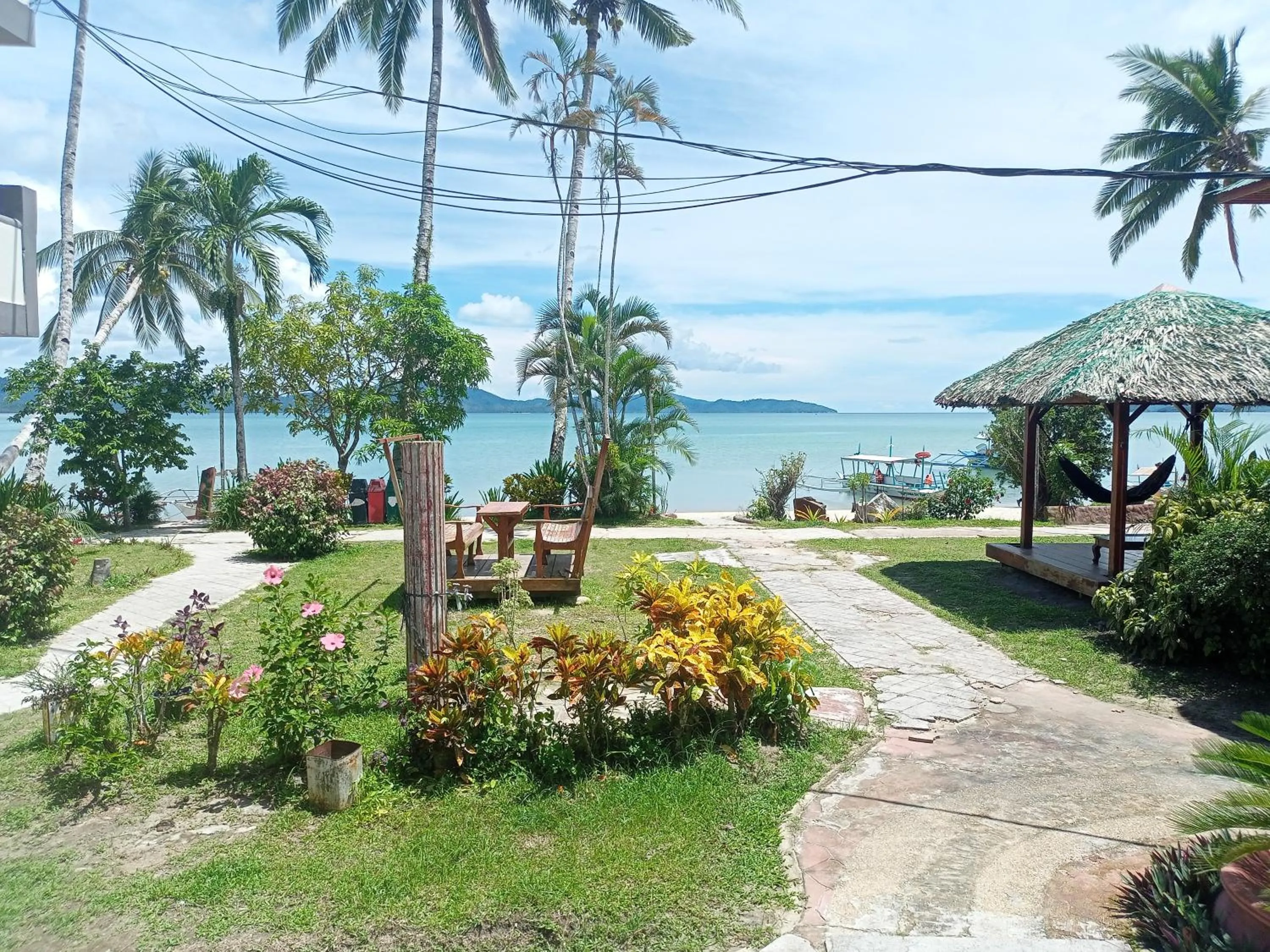 Garden in Ausan Beach Front Cottages
