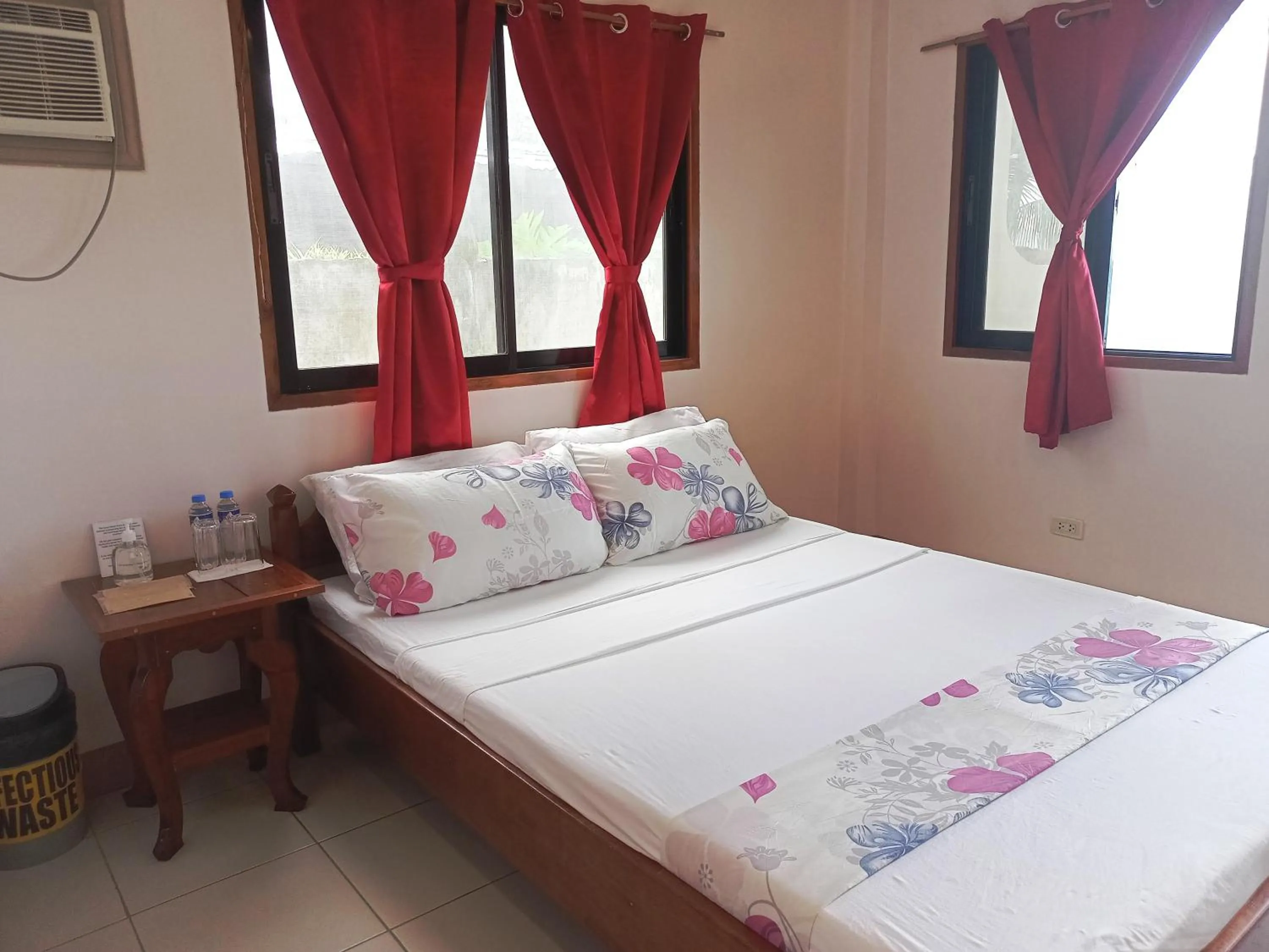 Bedroom, Bed in Ausan Beach Front Cottages