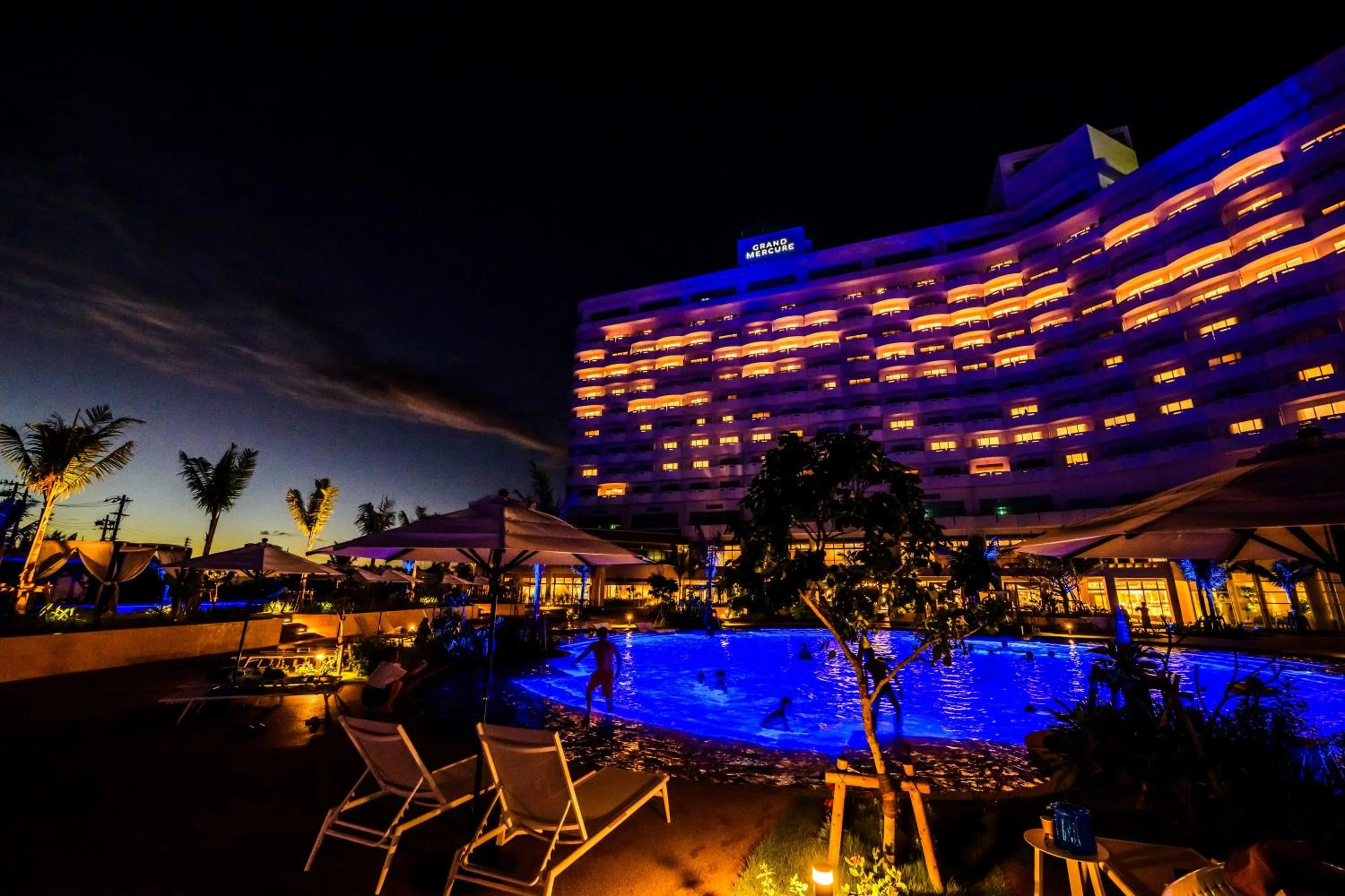 Swimming pool in Grand Mercure Okinawa Cape Zanpa Resort